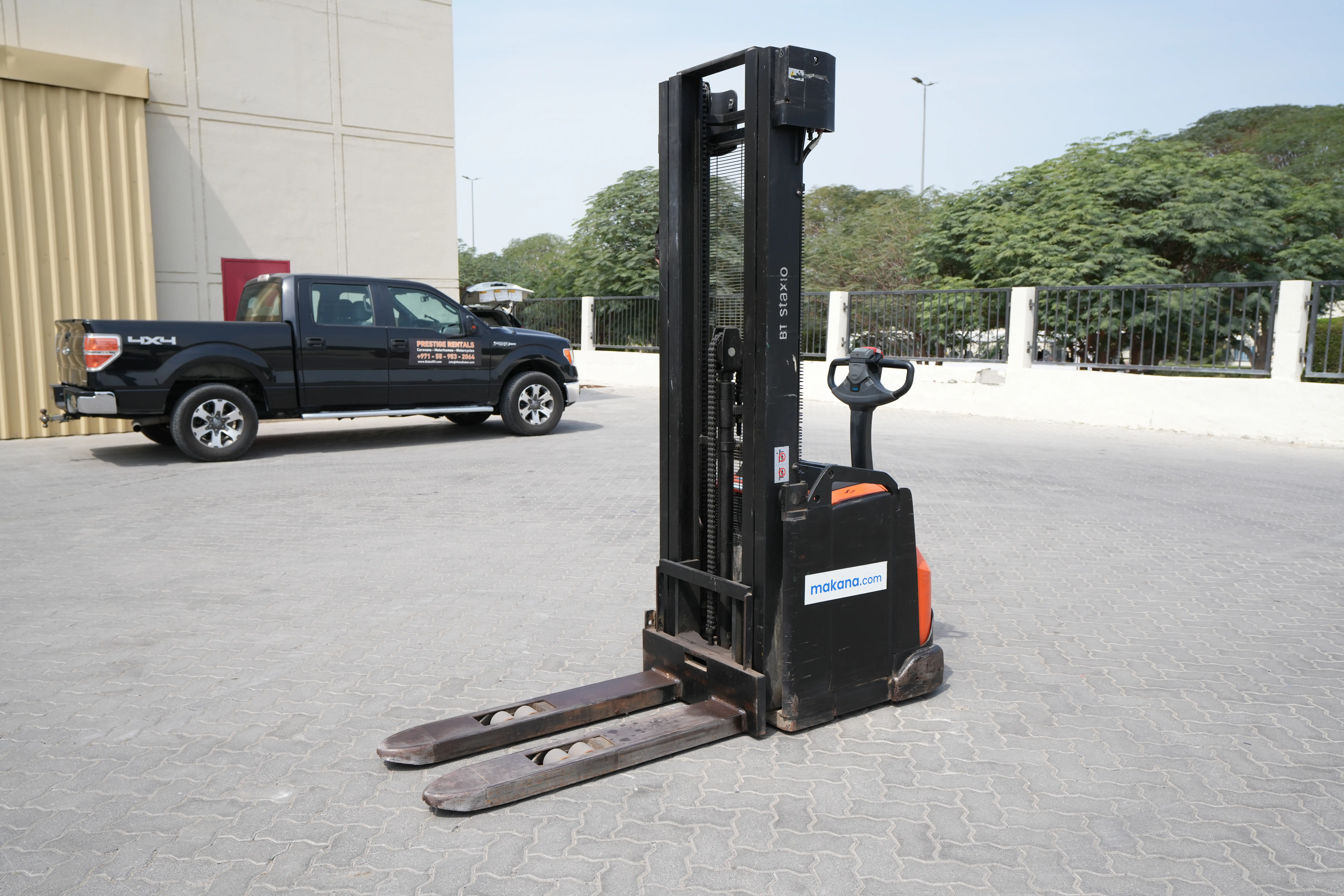 Product-2016 Toyota Staxio SWE160 pallet stacker-exterior