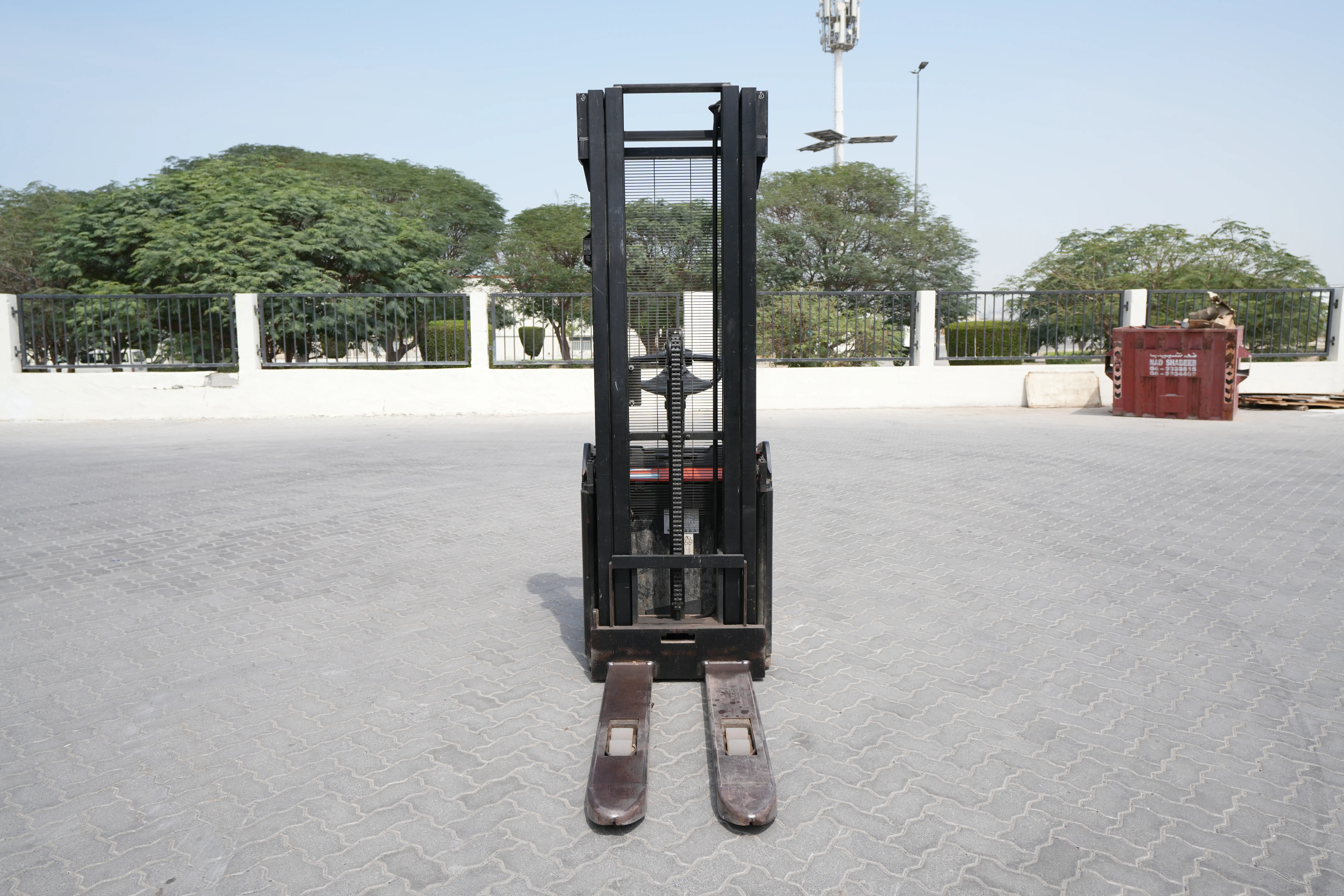 Product-2016 Toyota Staxio SWE160 pallet stacker-exterior