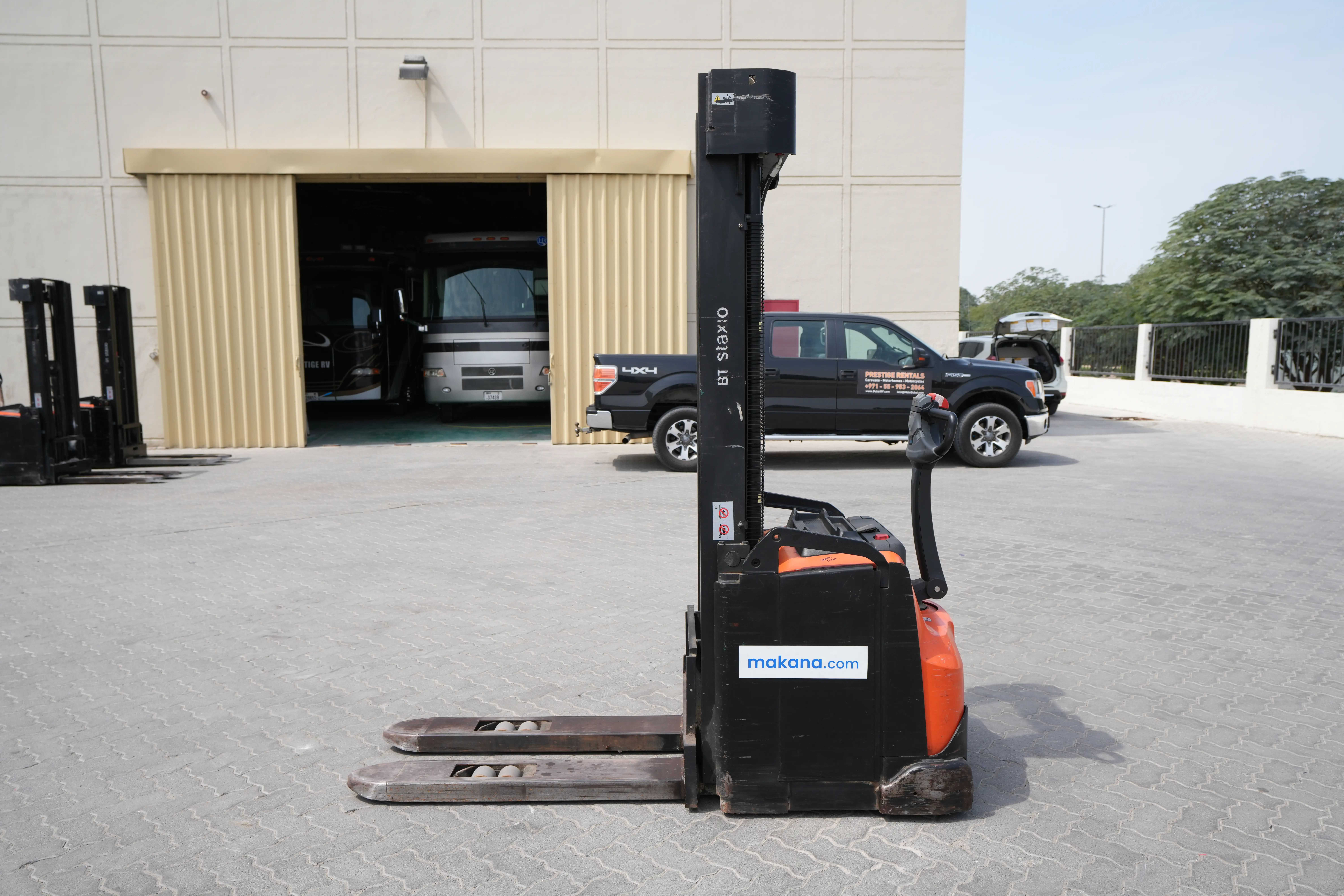 Product-2016 Toyota Staxio SWE160 pallet stacker-exterior