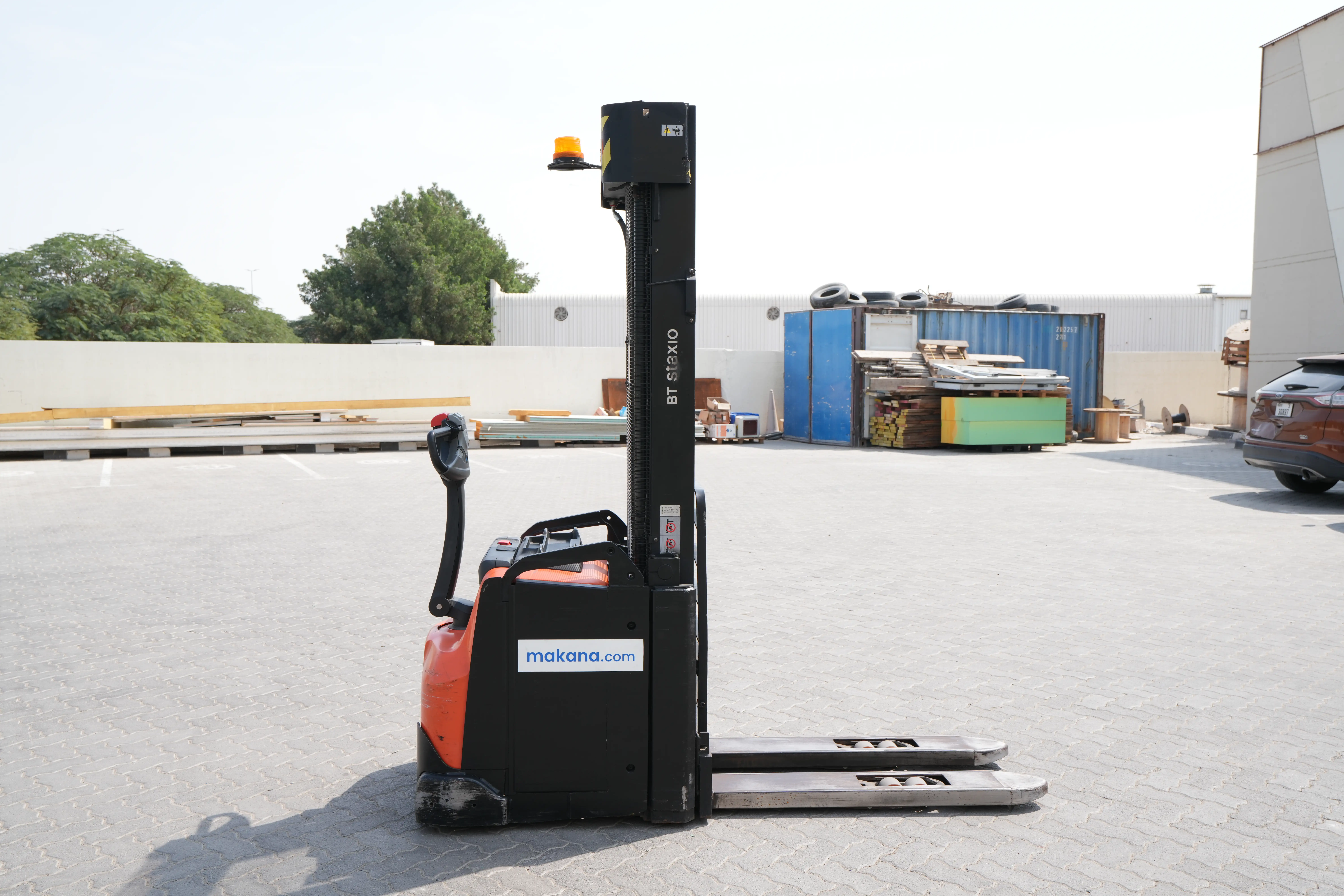 Product-2017 Toyota Staxio SWE160L pallet stacker-exterior
