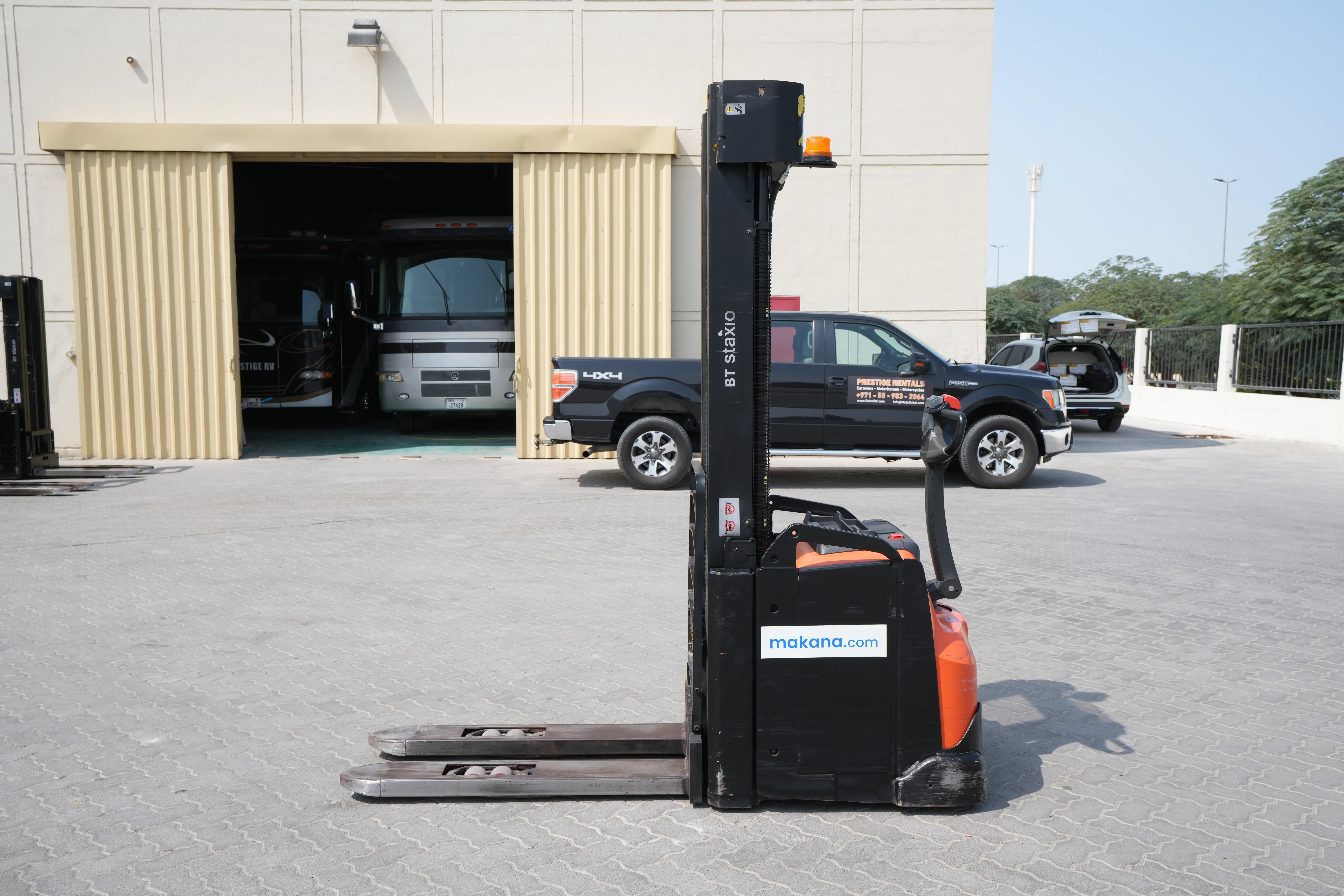 Product-2017 Toyota Staxio SWE160L pallet stacker-exterior