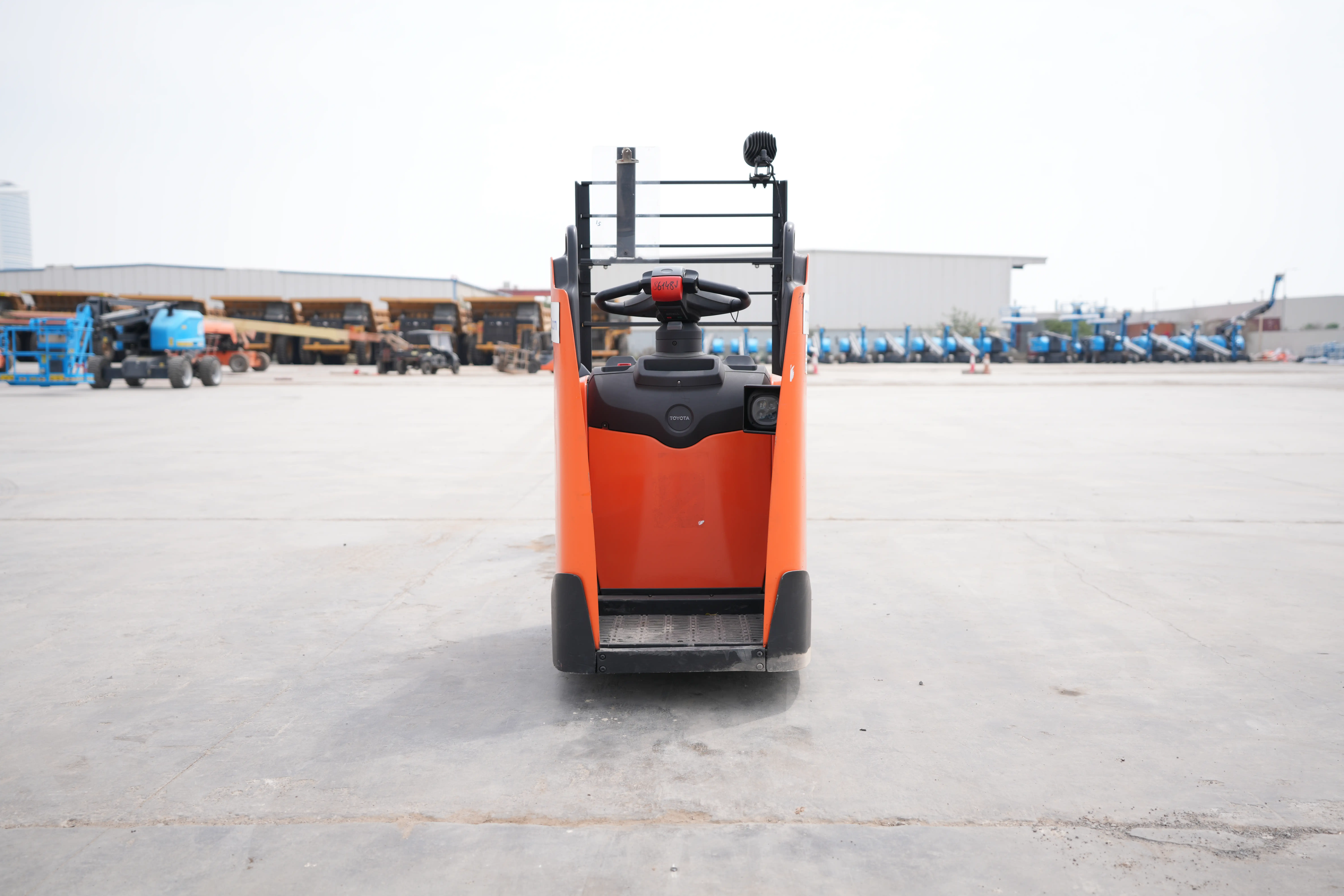 Product-Toyota Levio LPE200 pallet truck-exterior