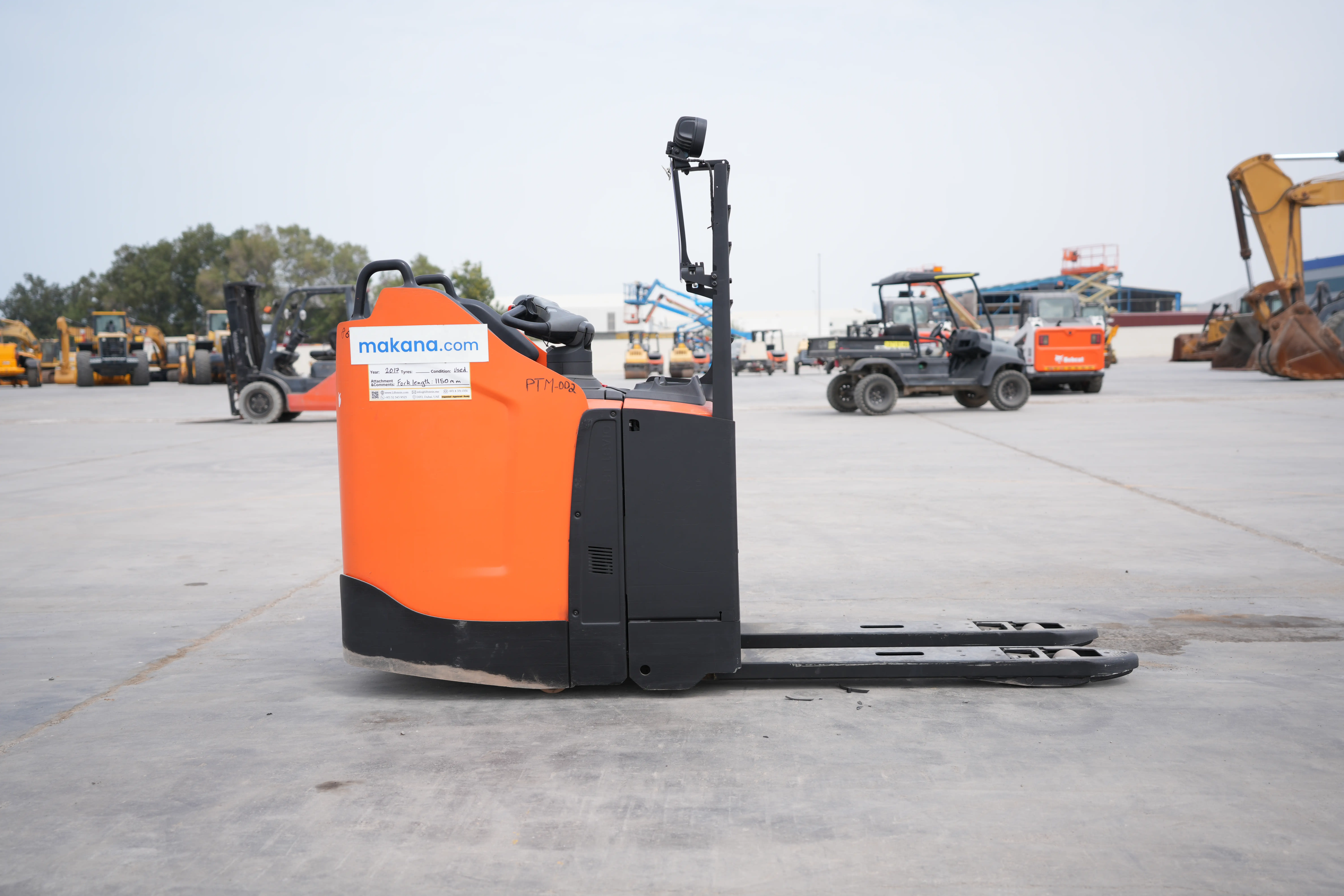 Product-Toyota Levio LPE200 pallet truck-exterior