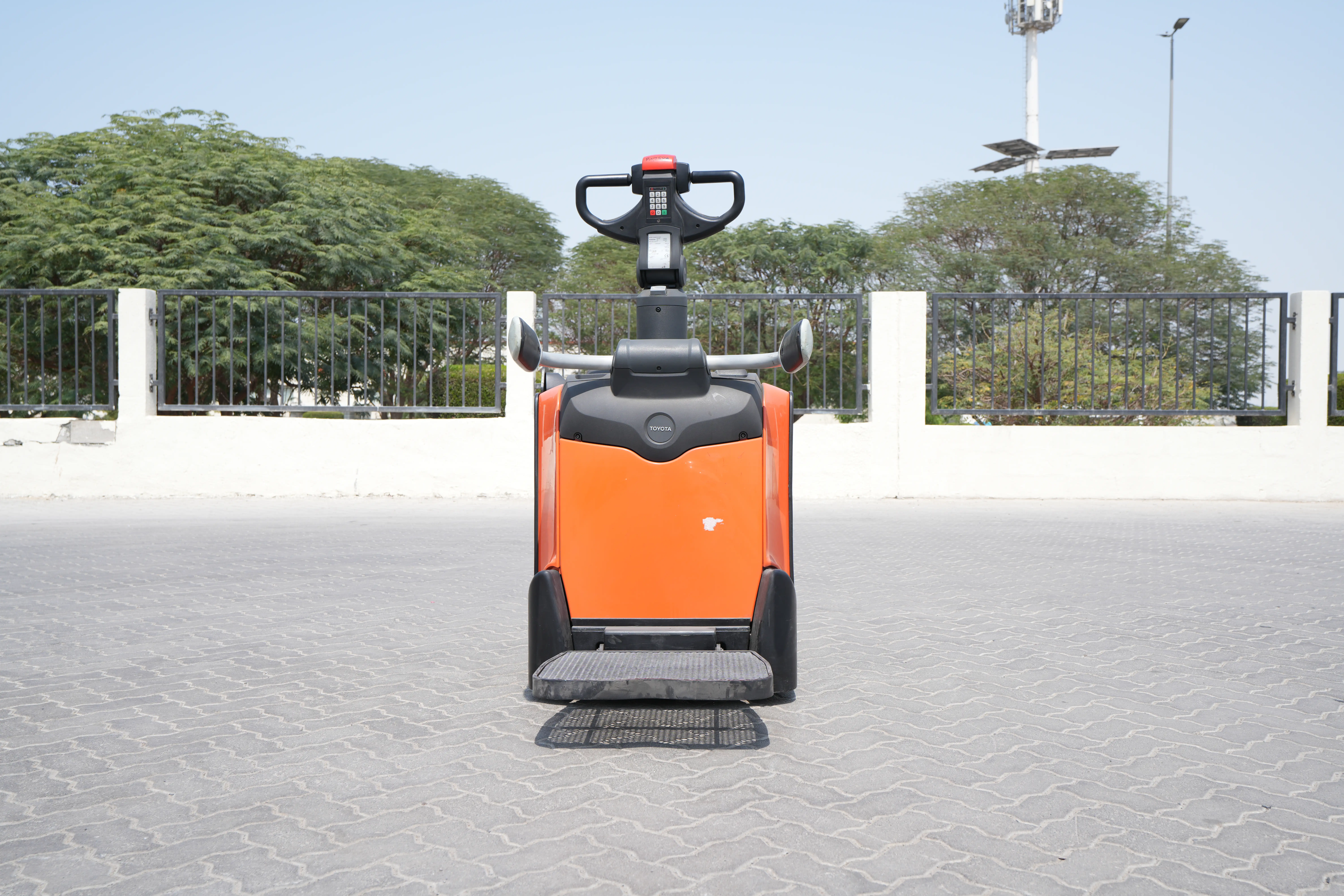 Product-2017 Toyota Levio LPE200 pallet truck-exterior