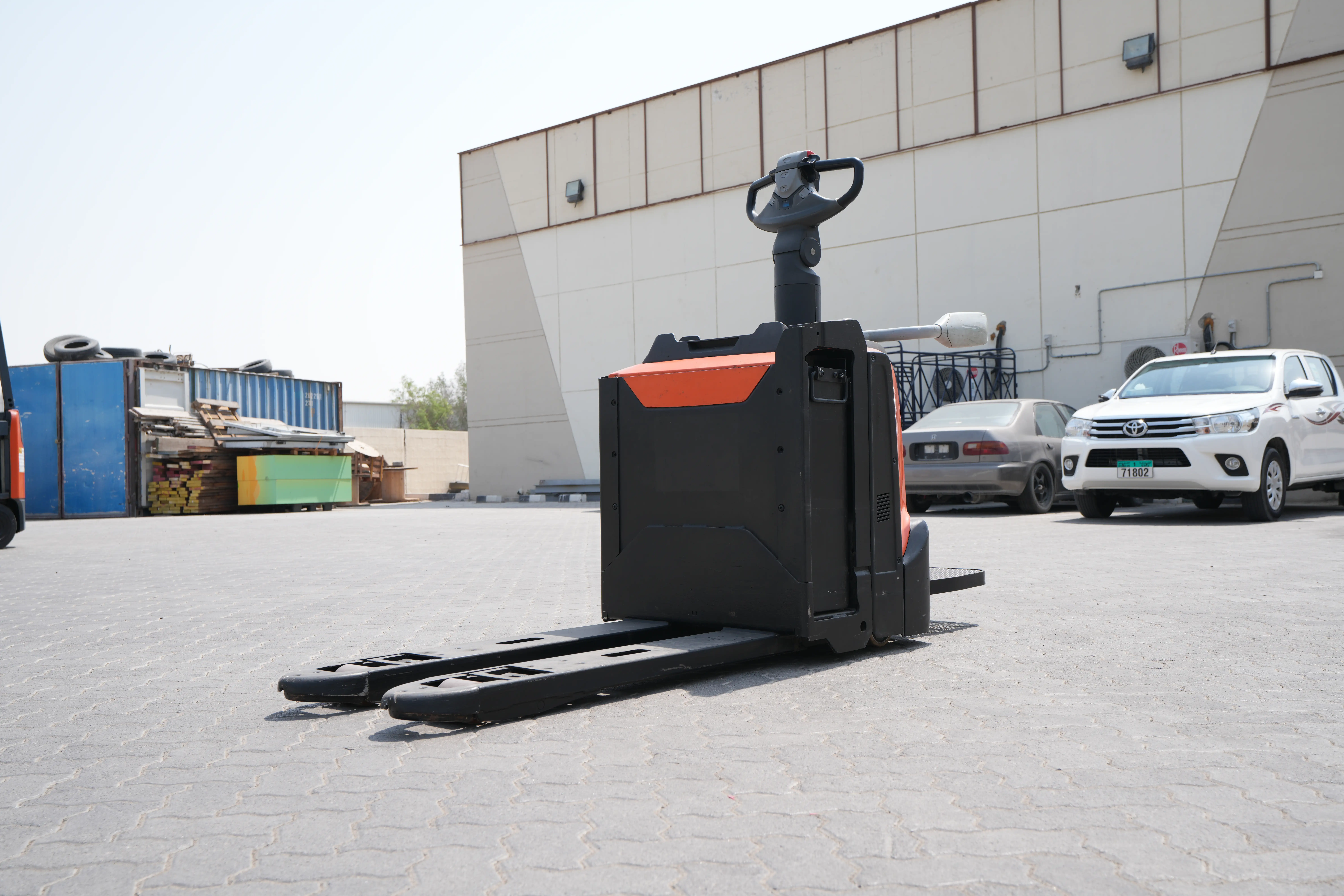 Product-2017 Toyota Levio LPE200 pallet truck-exterior