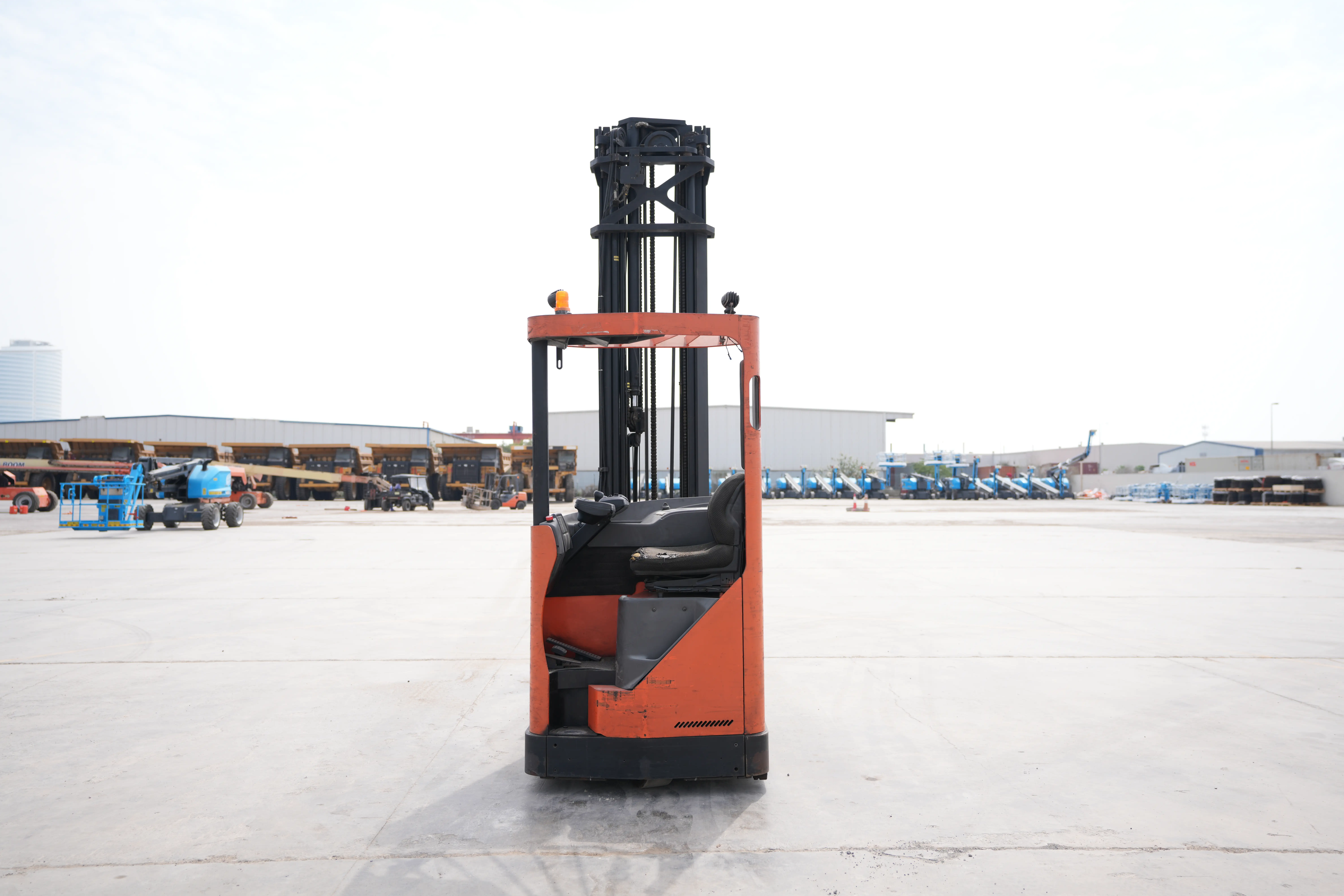 Product-Toyota Reflex RRE160M reach truck-exterior