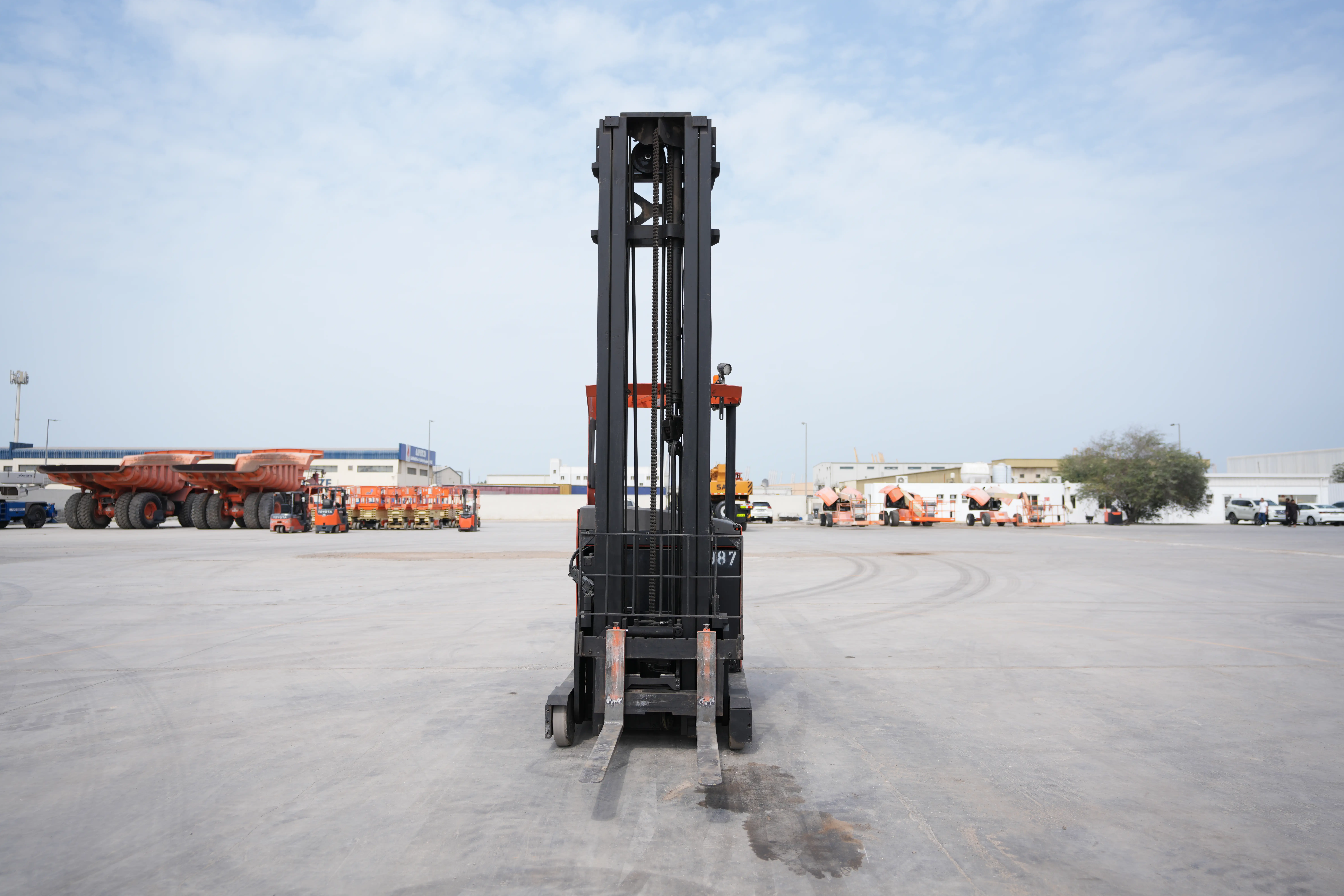 Product-Toyota Reflex RRE160M reach truck-exterior