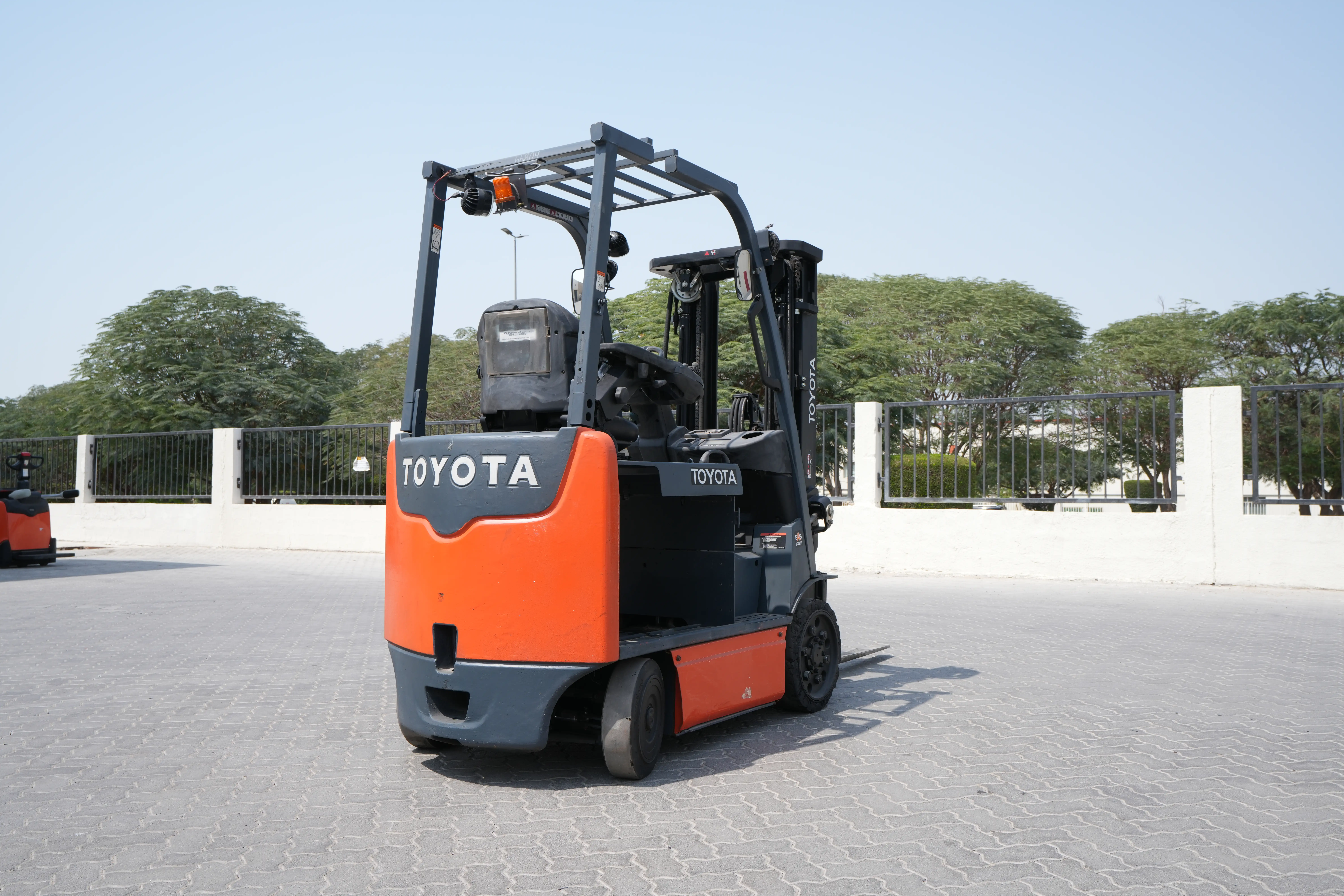 Product-2019 Toyota 8FBCU25 electric forklift-exterior