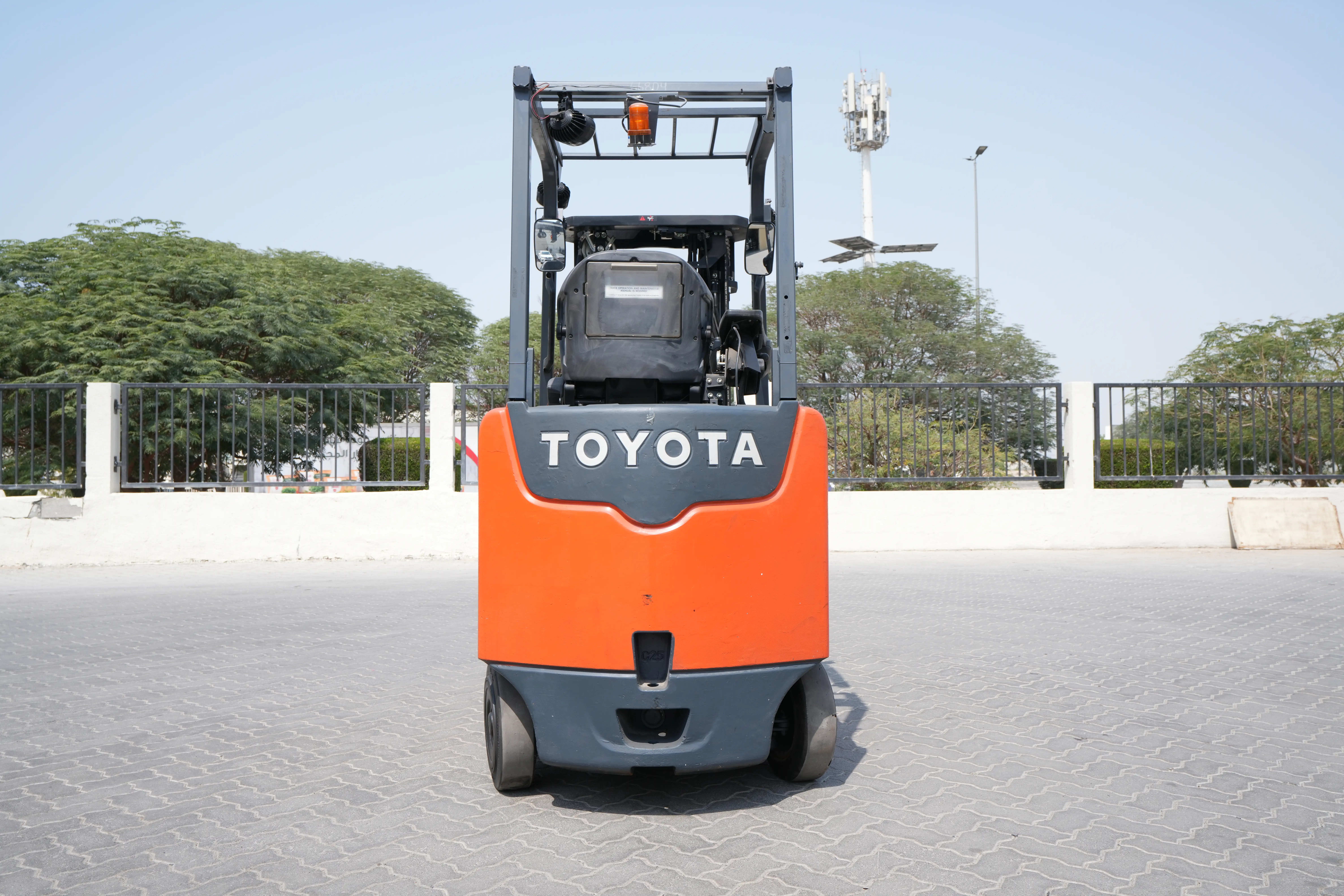 Product-2019 Toyota 8FBCU25 electric forklift-exterior