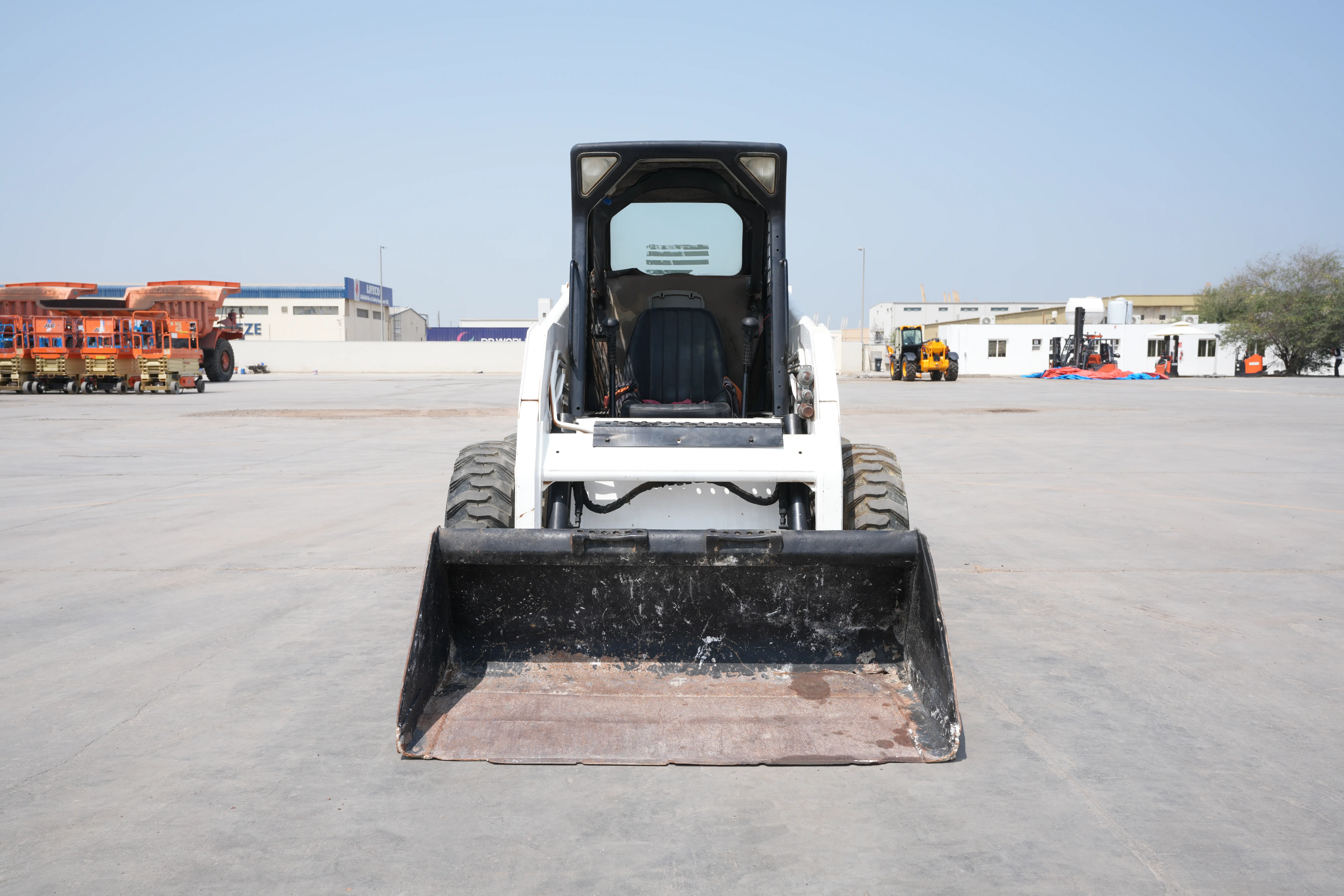 Product-Bobcat S150 skid steer loader-exterior