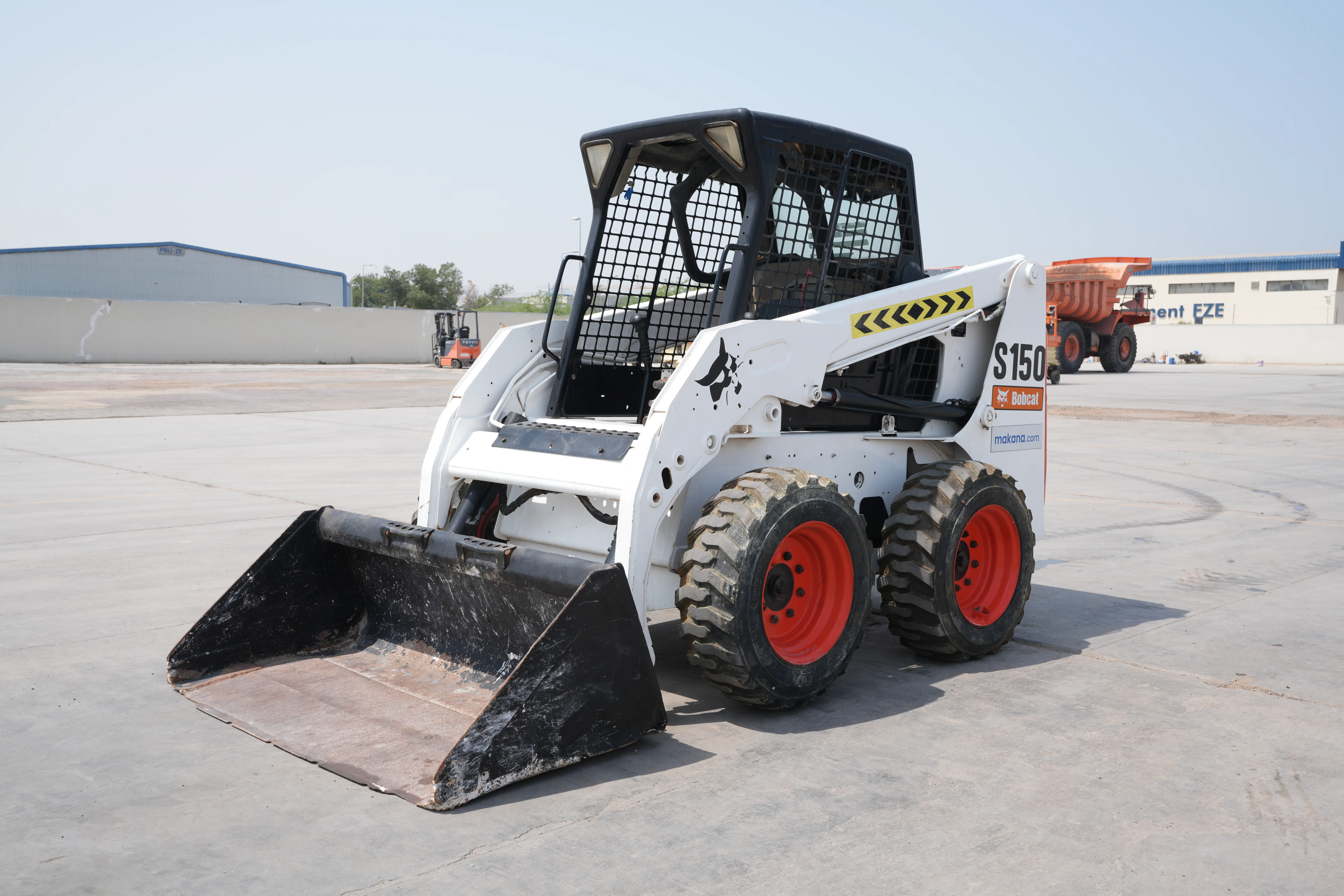Product-Bobcat S150 skid steer loader-exterior