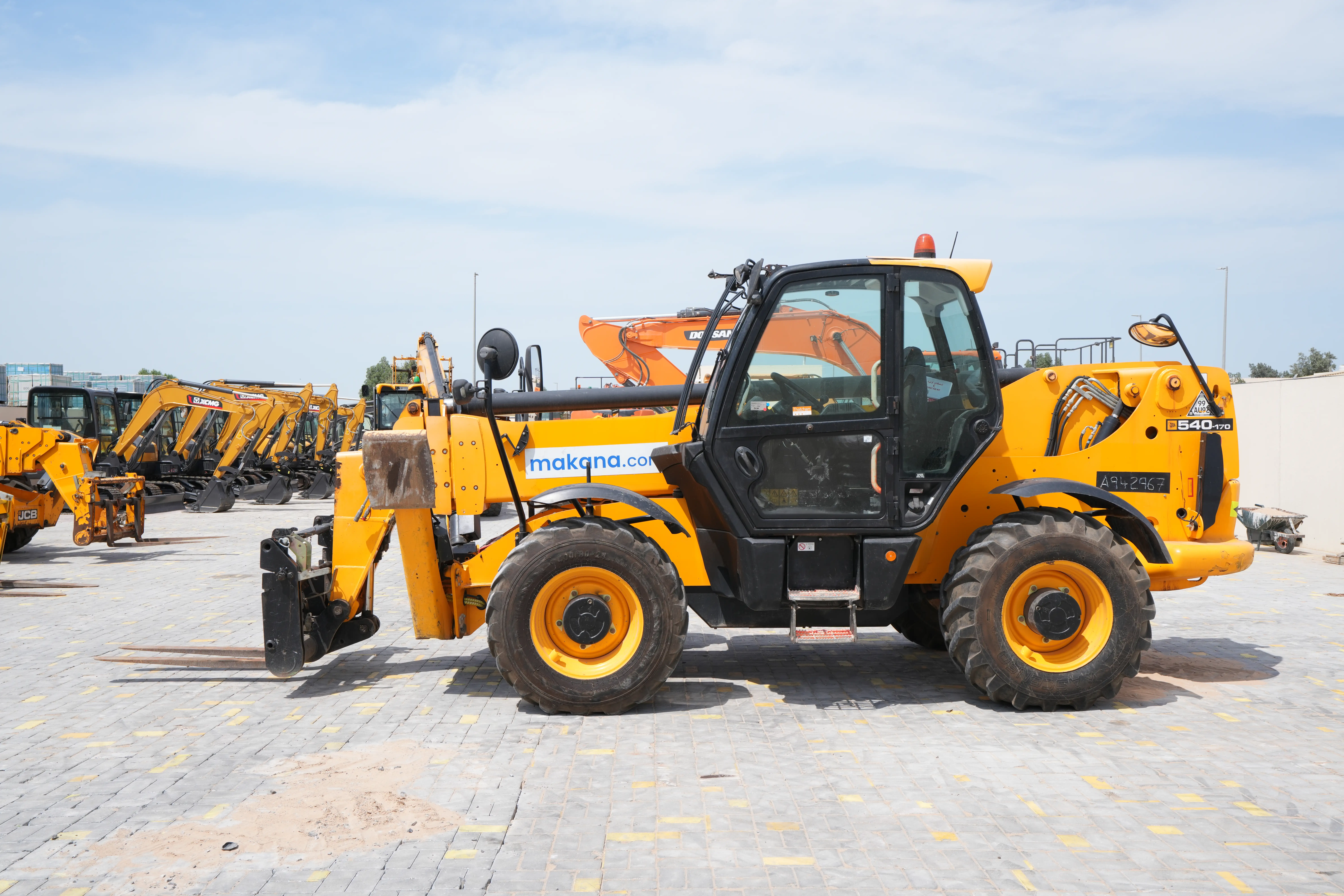 Product-JCB 540-170 telehandler-exterior