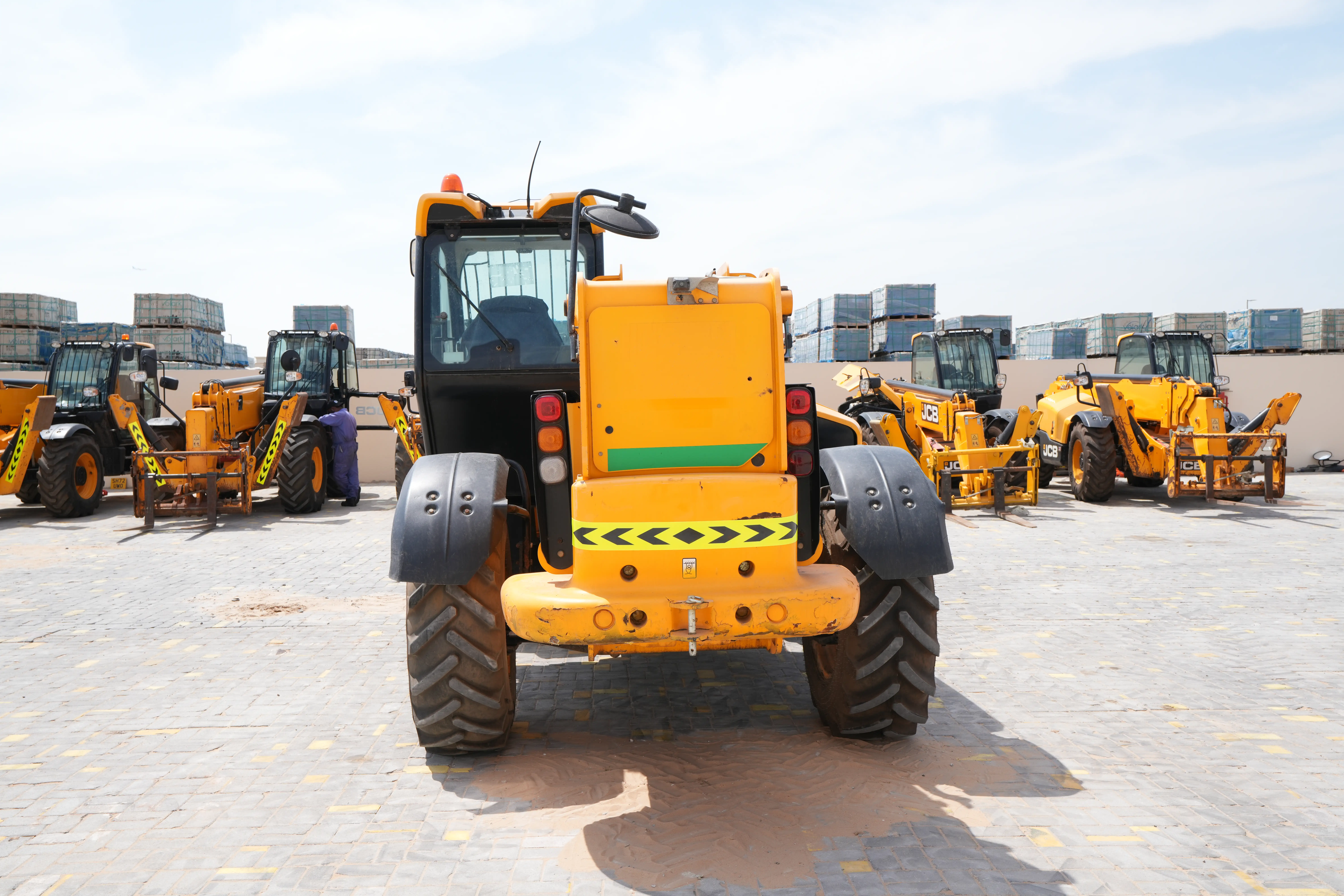 Product-JCB 540-170 telehandler-exterior