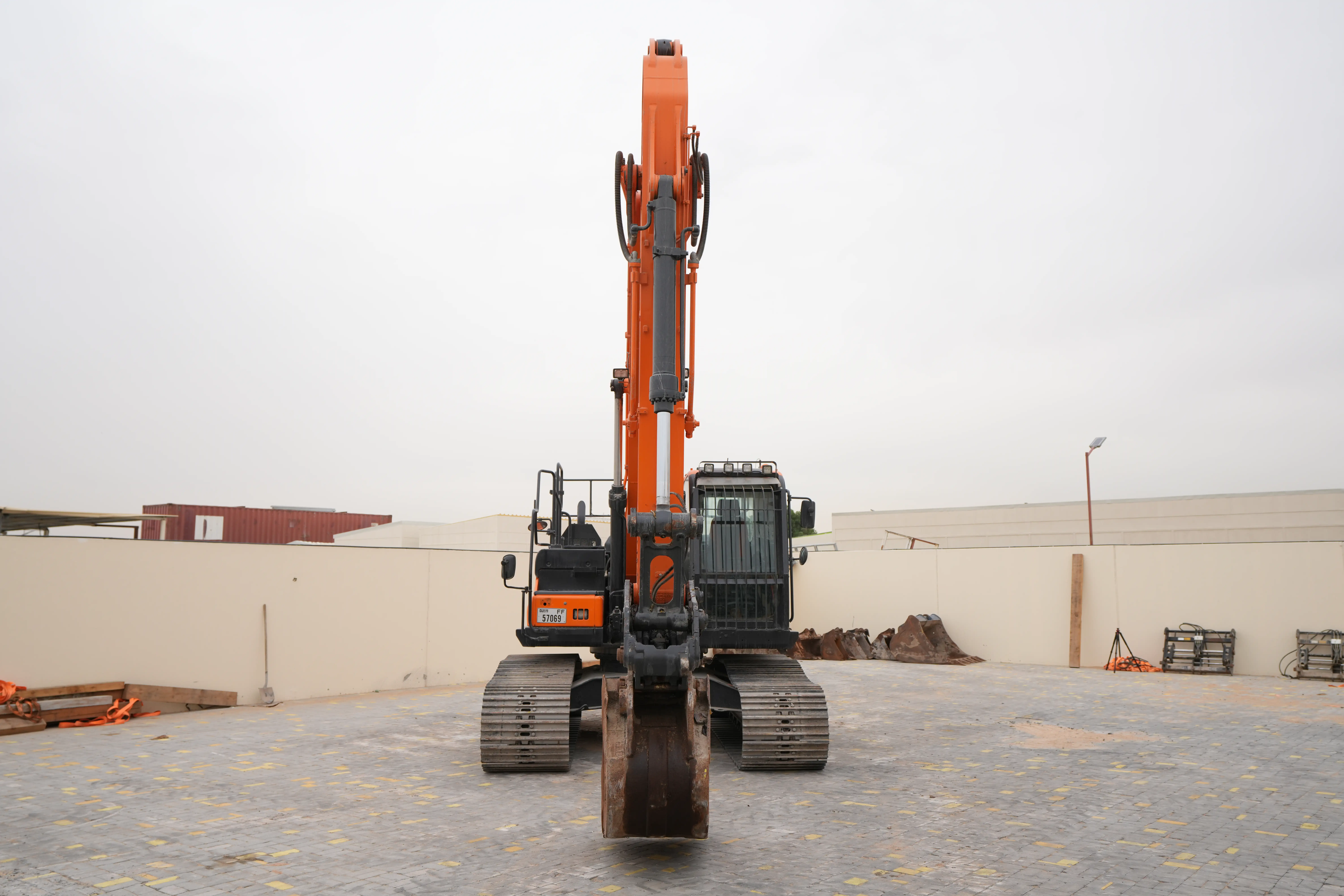 Product-2021 Doosan DX225LC-5 medium excavator-exterior