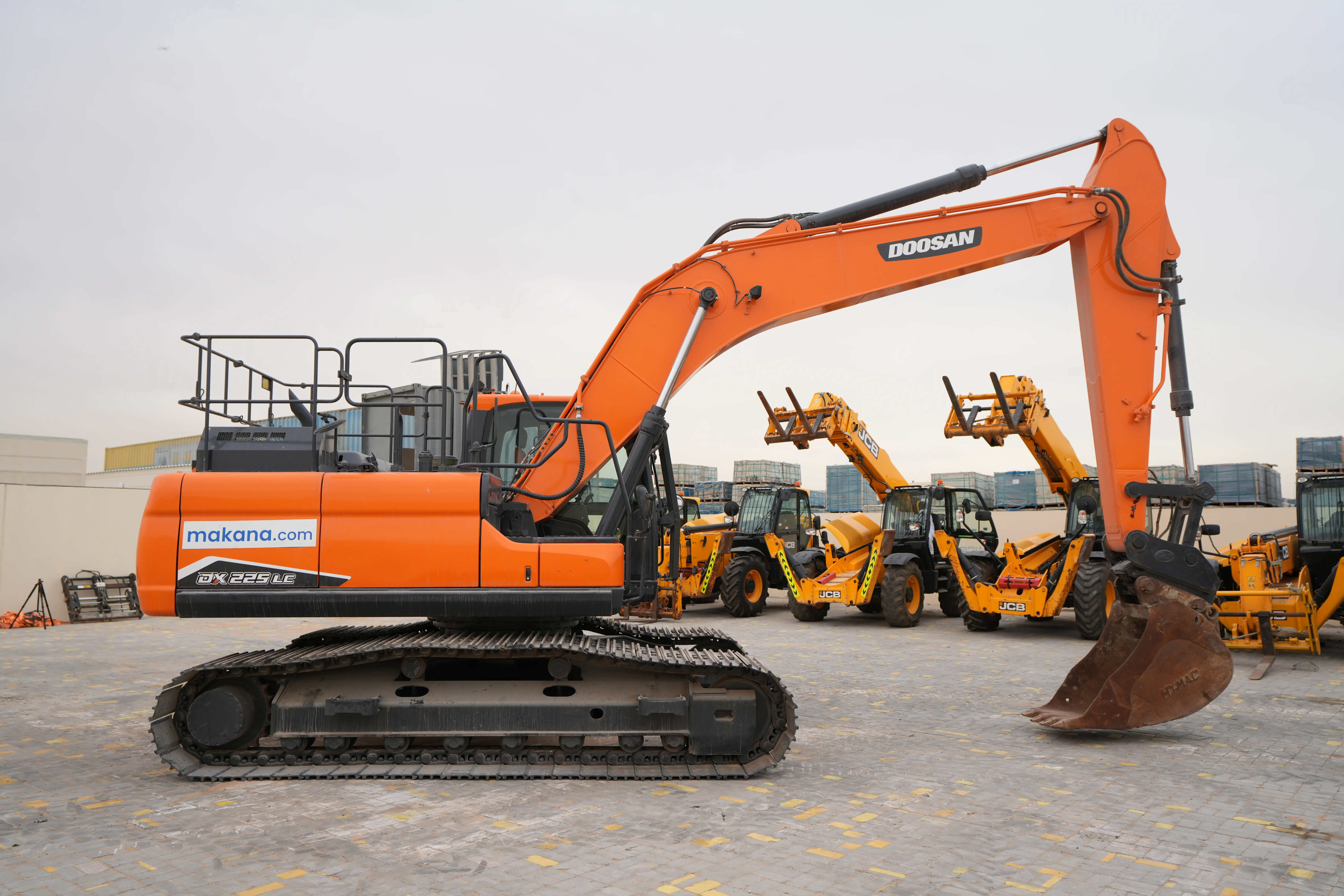 Product-2021 Doosan DX225LC-5 medium excavator-exterior