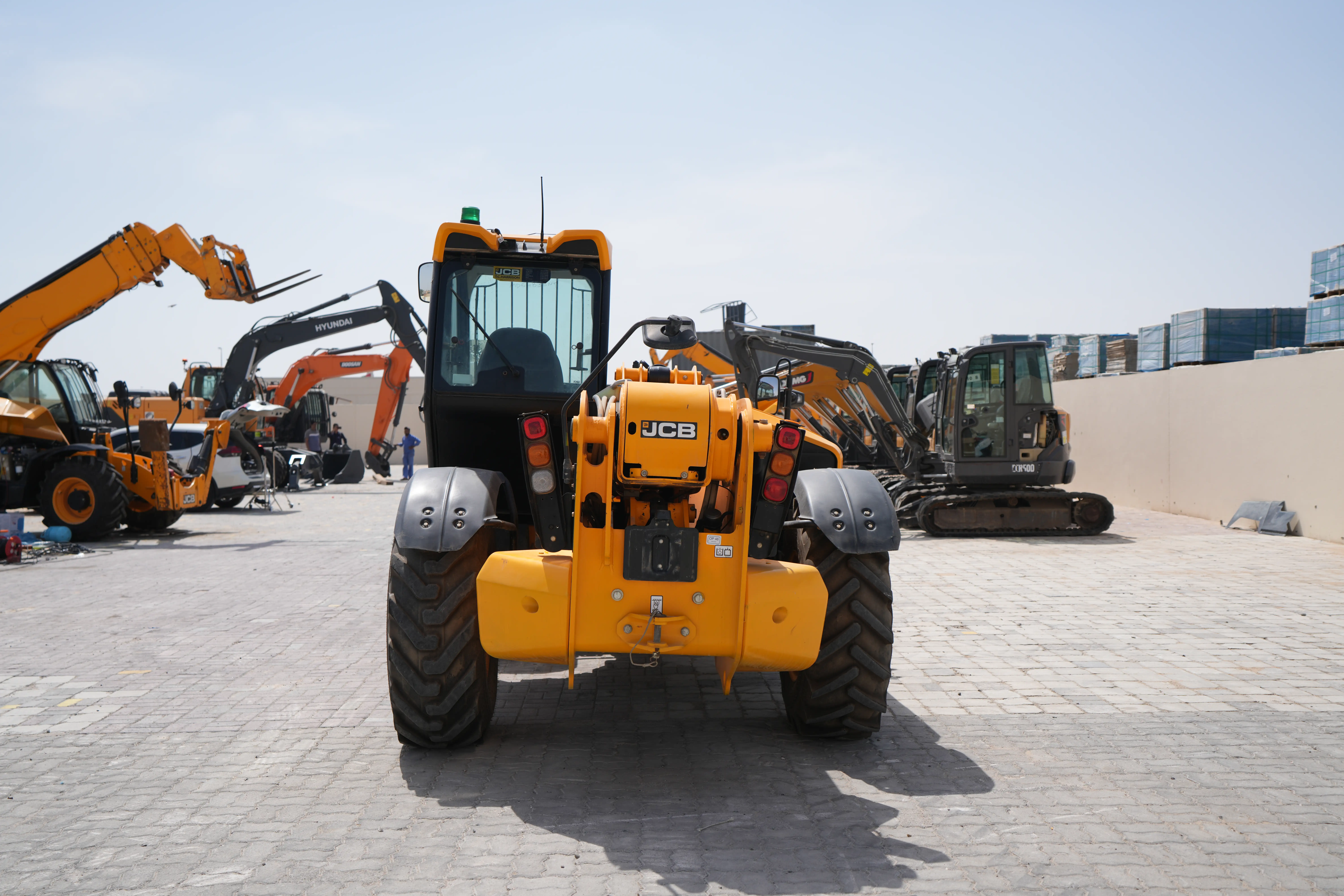Product-JCB 540V140 telehandler-exterior
