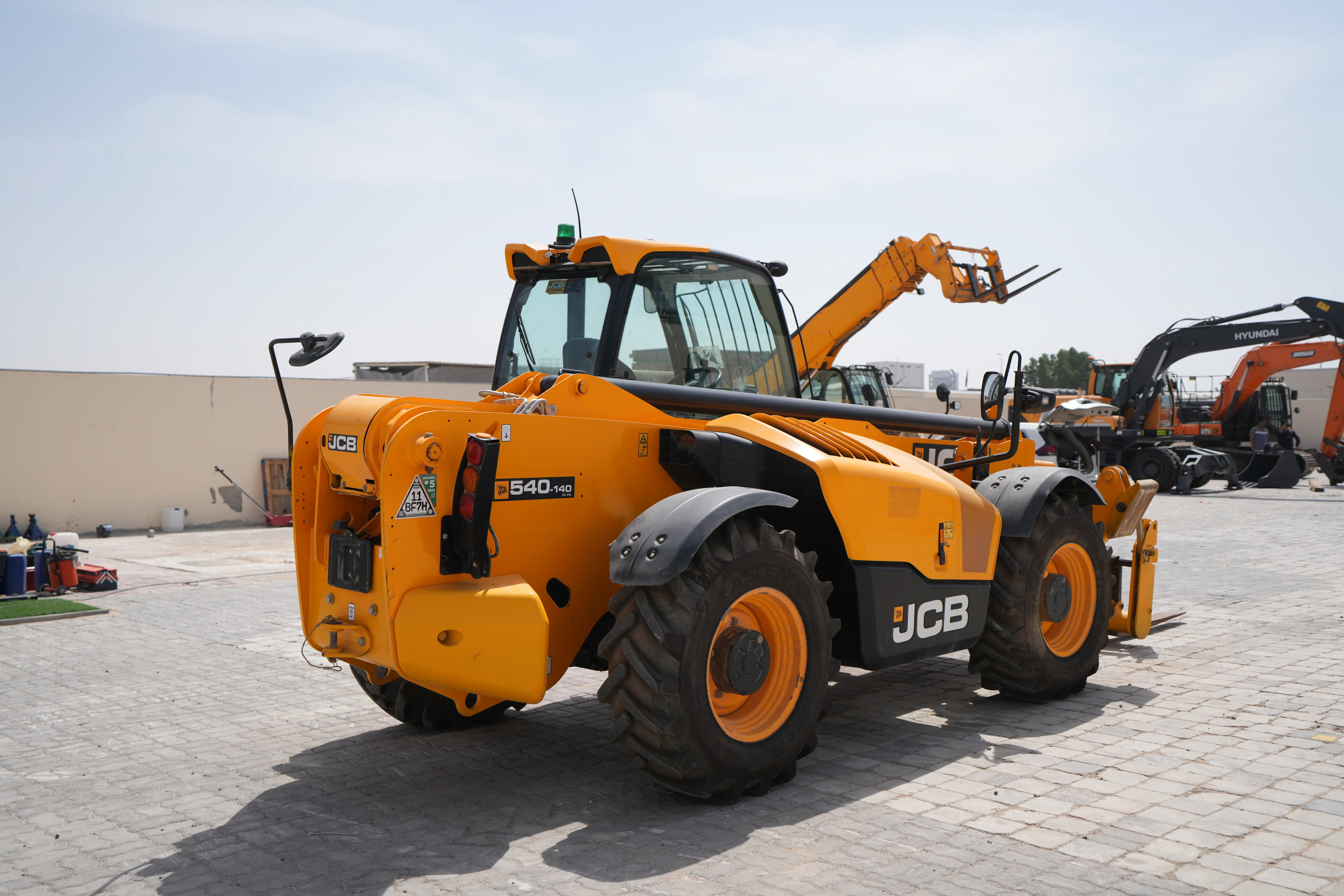 Product-JCB 540V140 telehandler-exterior