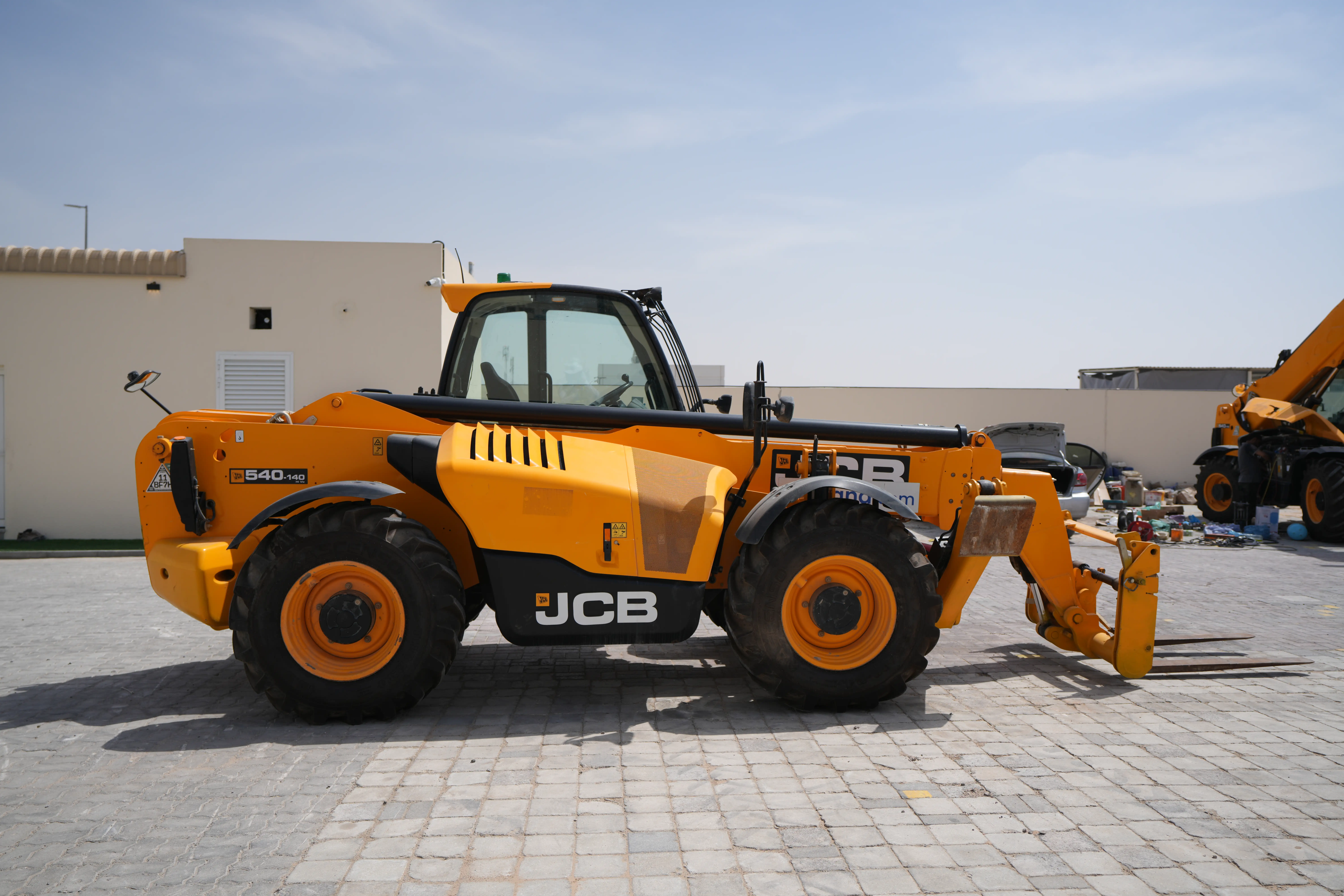 Product-JCB 540V140 telehandler-exterior