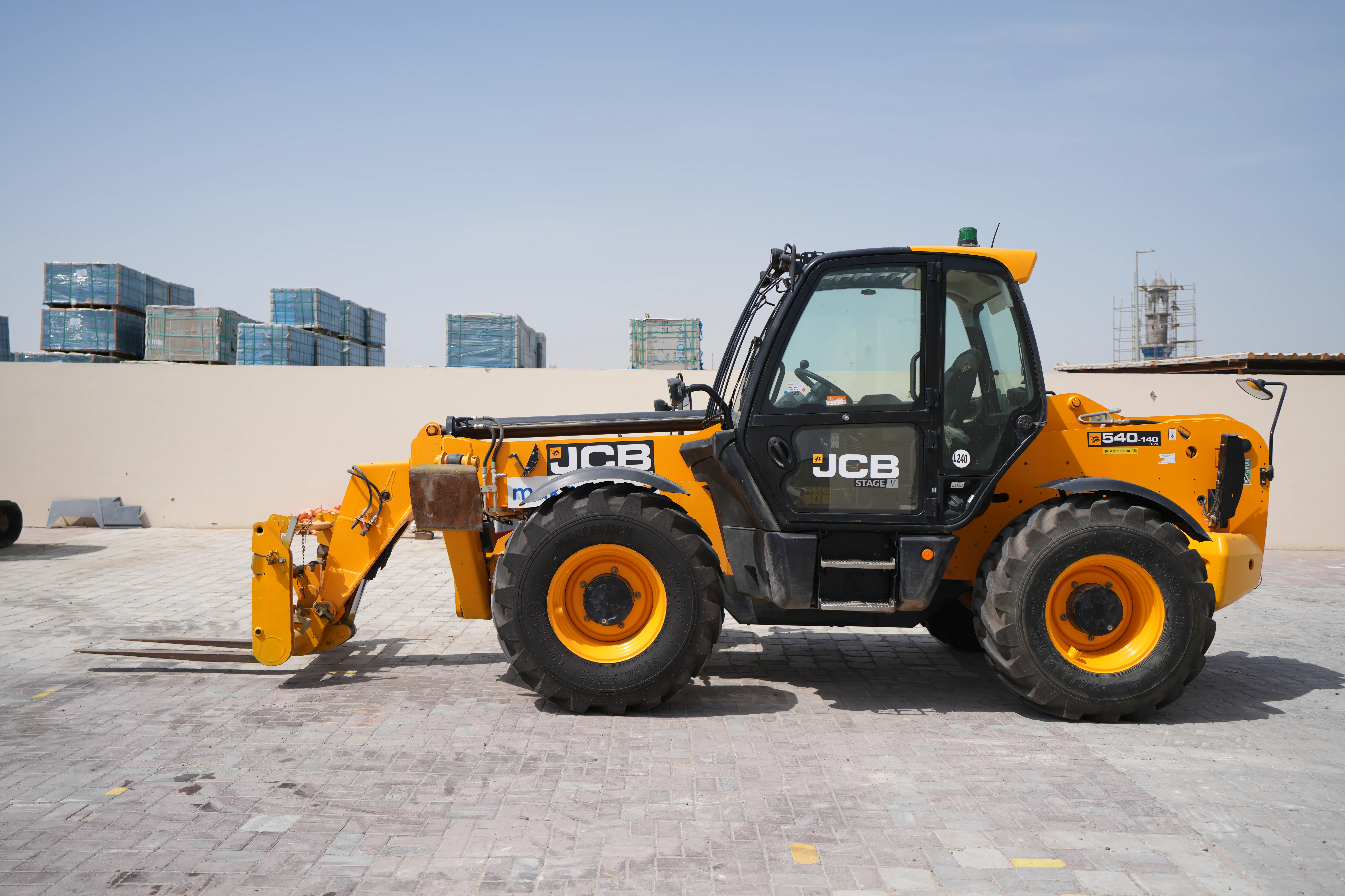 Product-JCB 540V140 telehandler-exterior