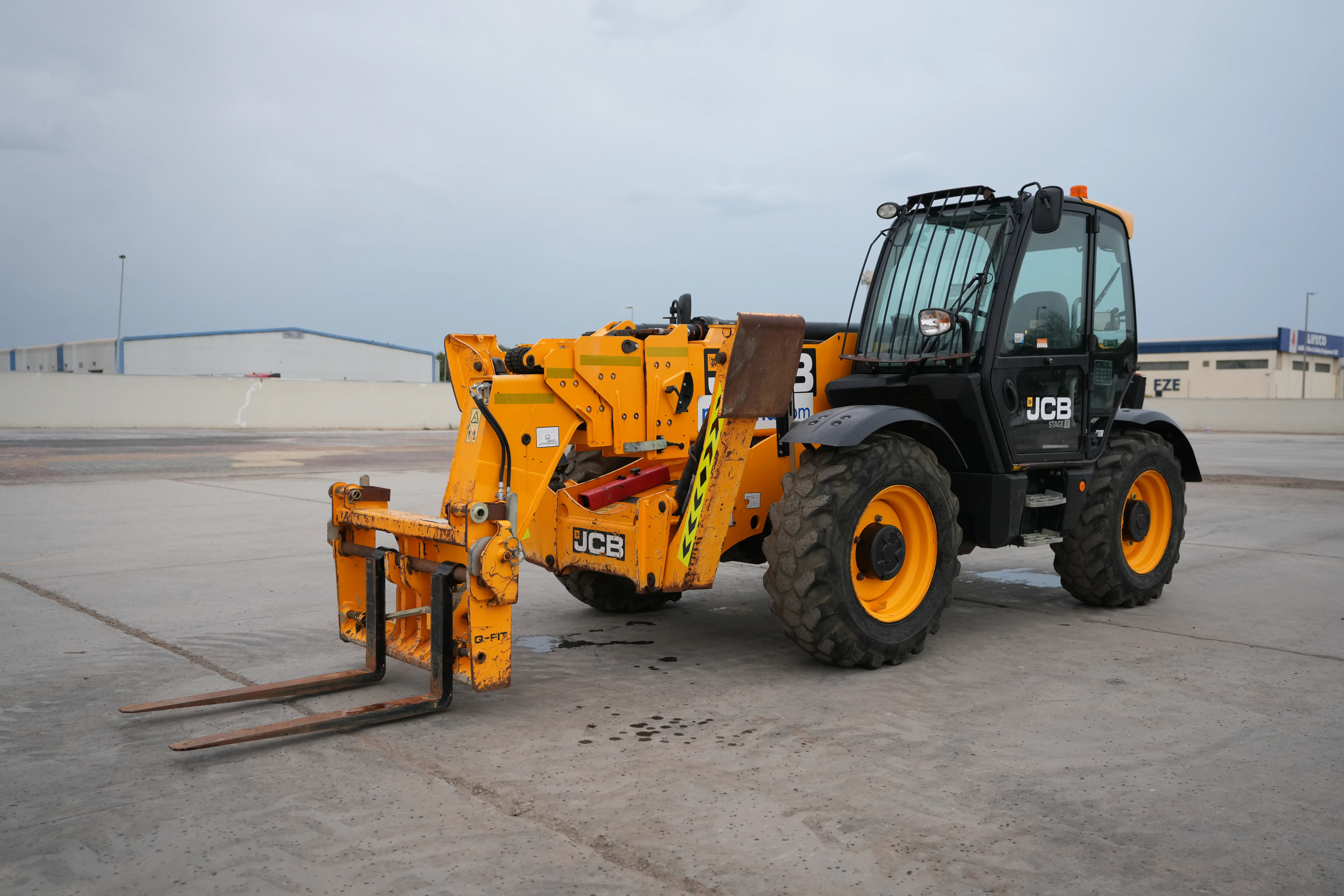 Product-JCB 540-180 telehandler-exterior