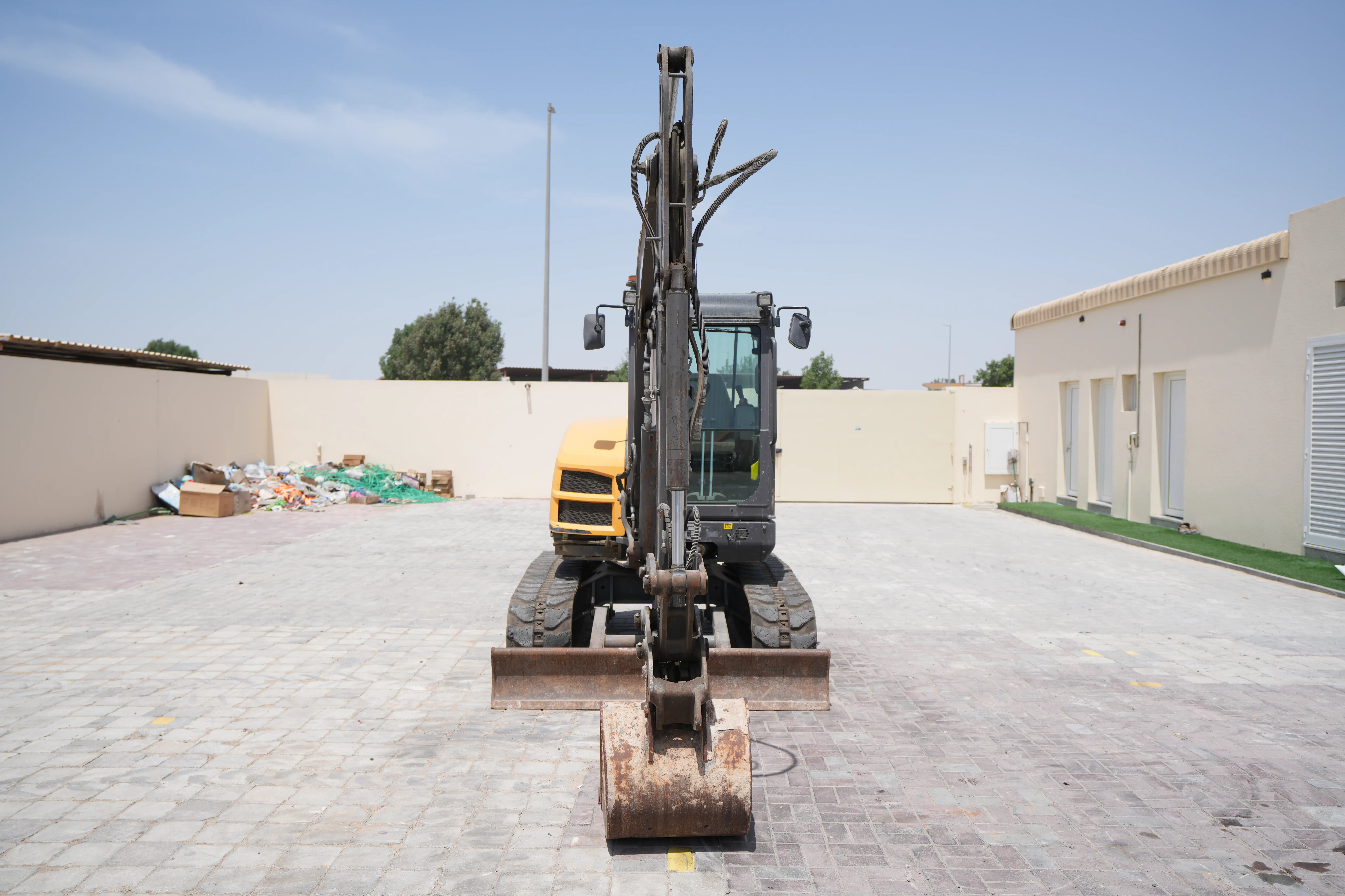 Product-Volvo ECR50D mini excavator-exterior