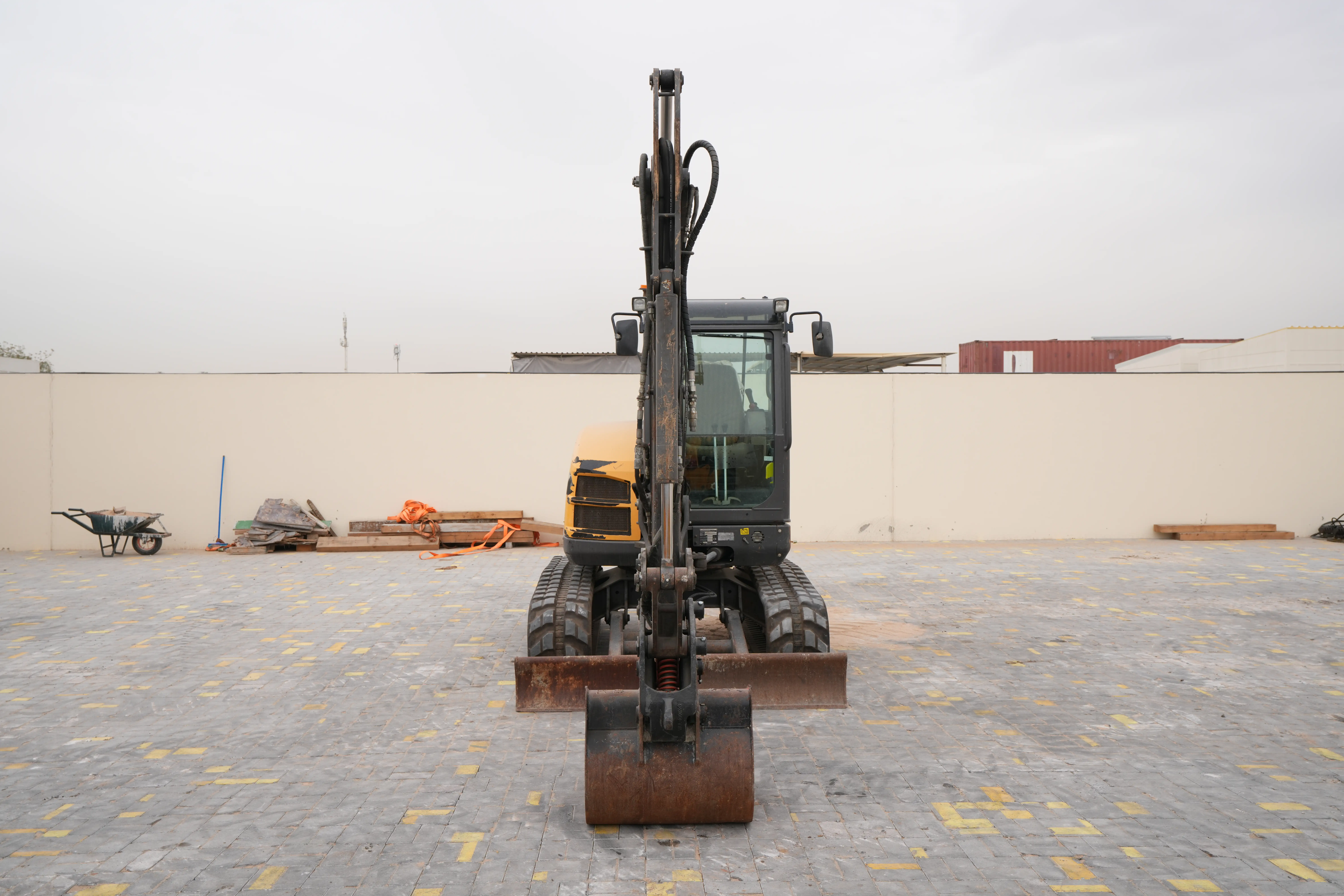 Product-Volvo ECR50D mini excavator-exterior
