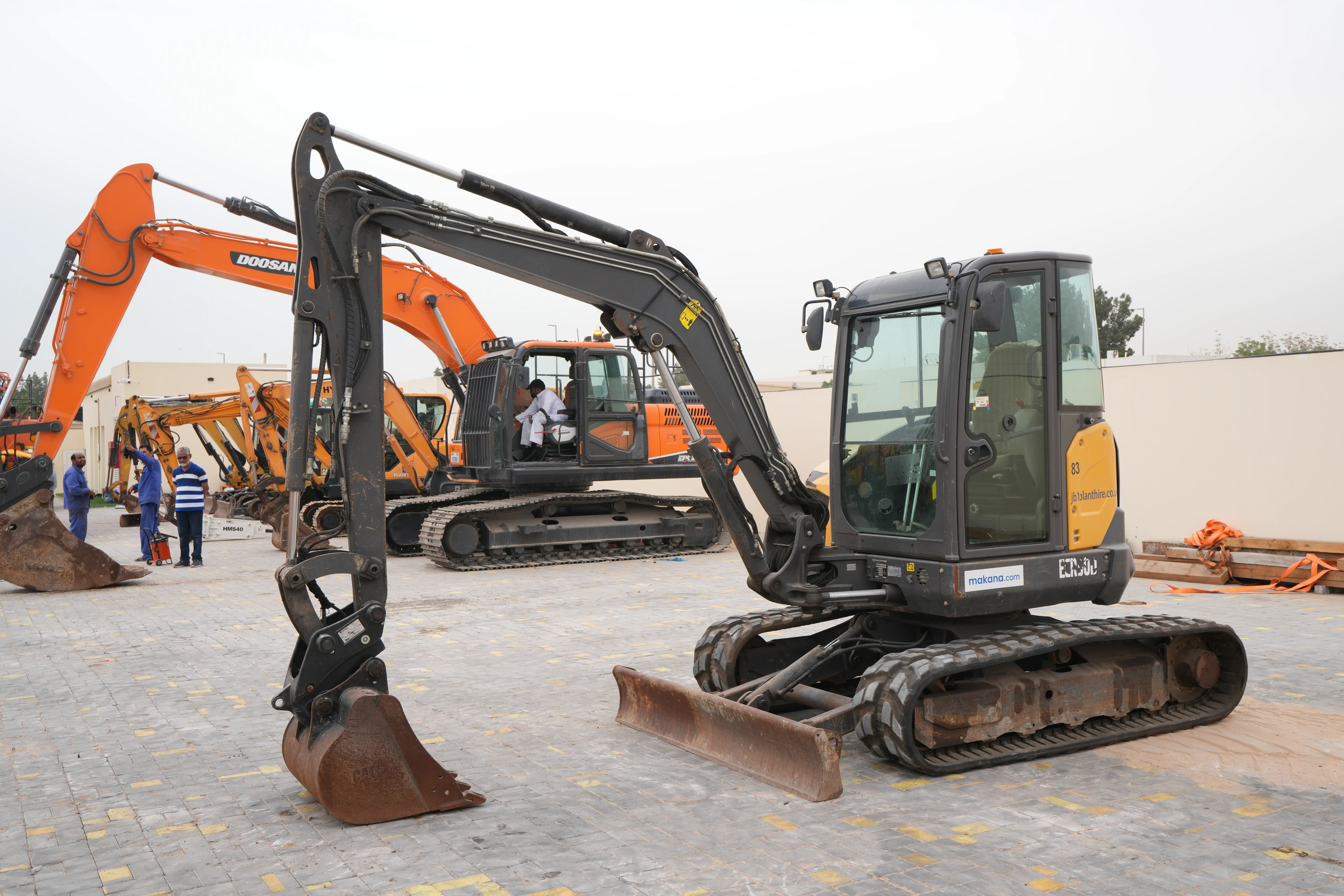 Product-Volvo ECR50D mini excavator-exterior