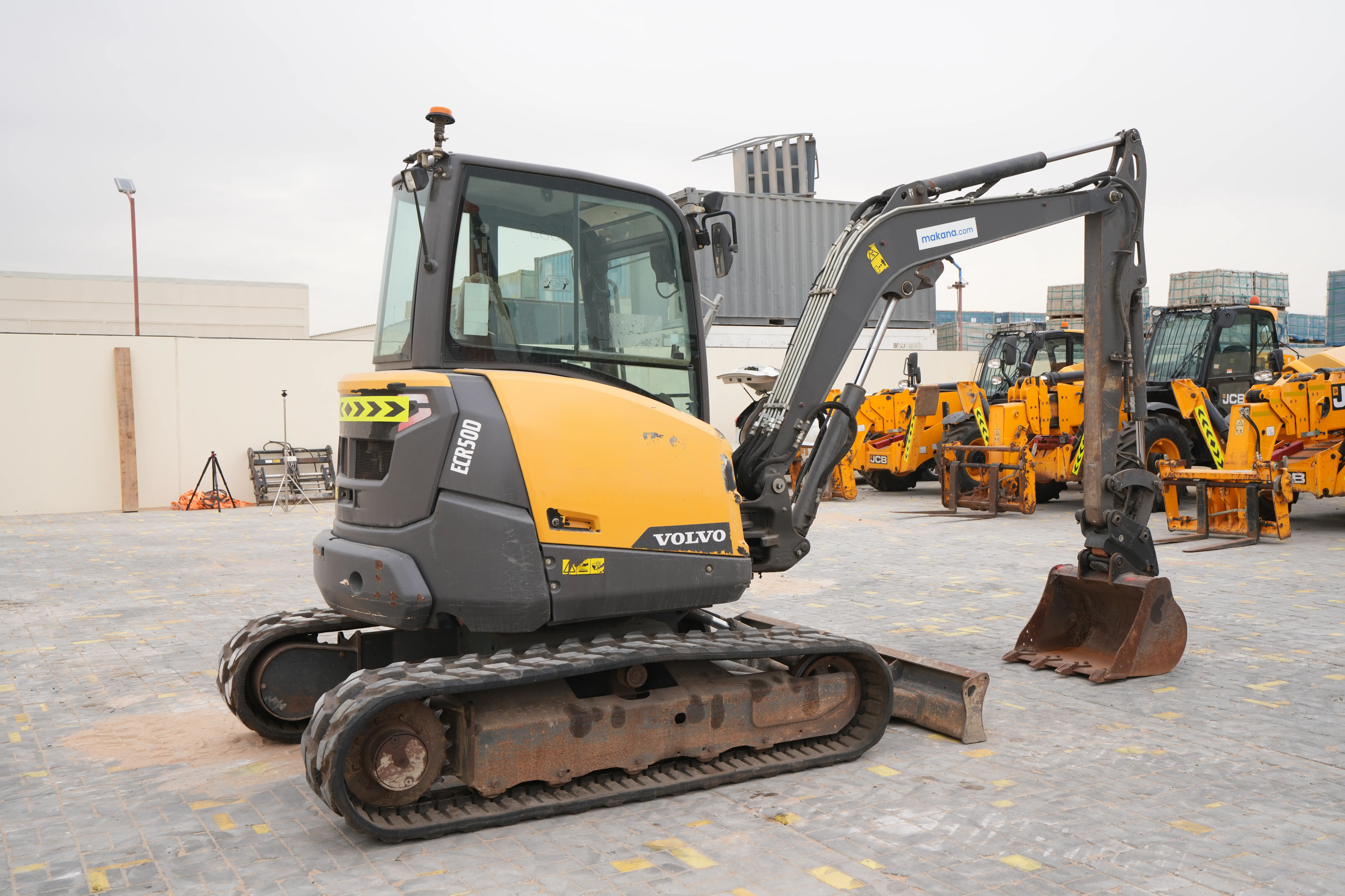Product-Volvo ECR50D mini excavator-exterior