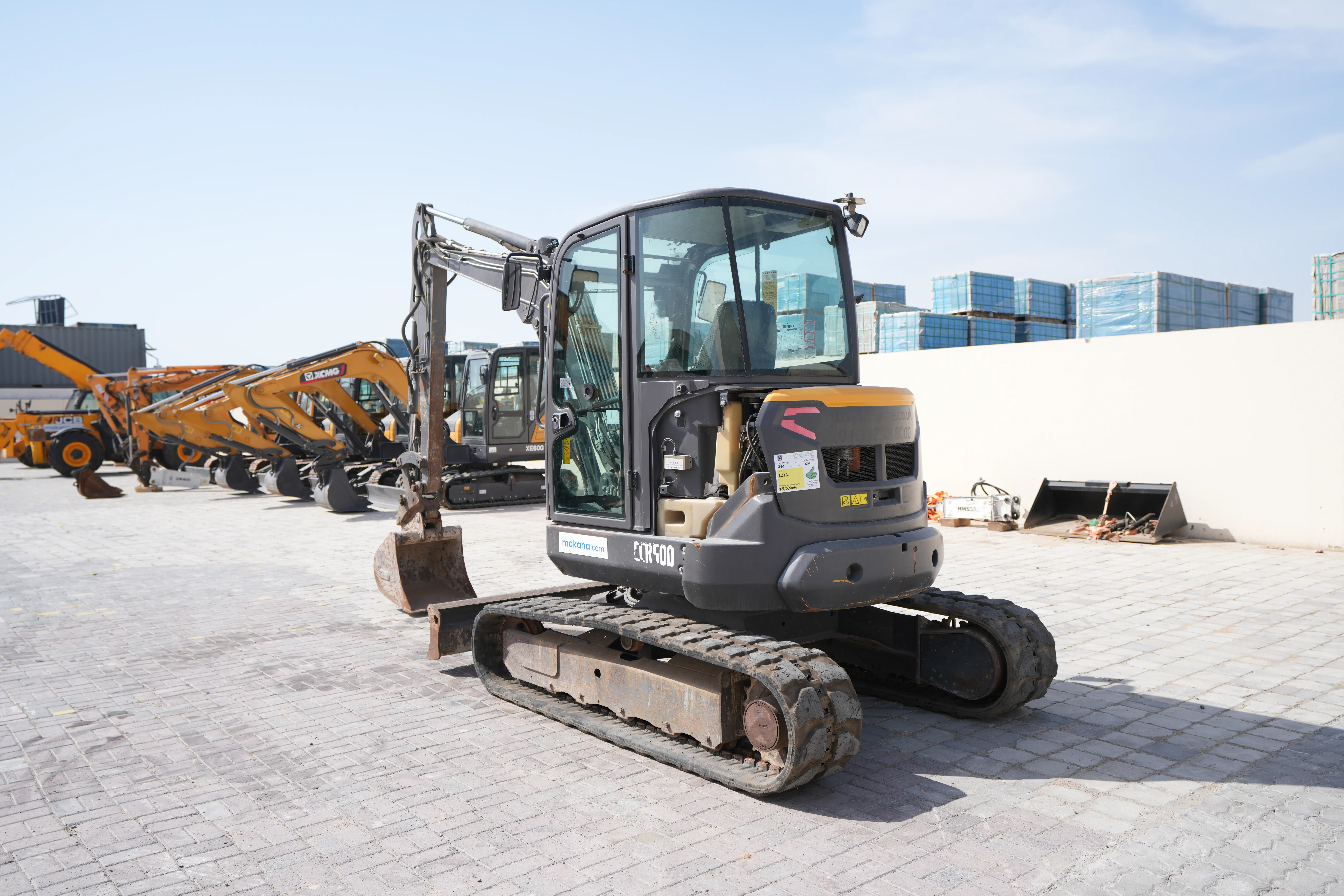 Product-Volvo ECR50D mini excavator-exterior