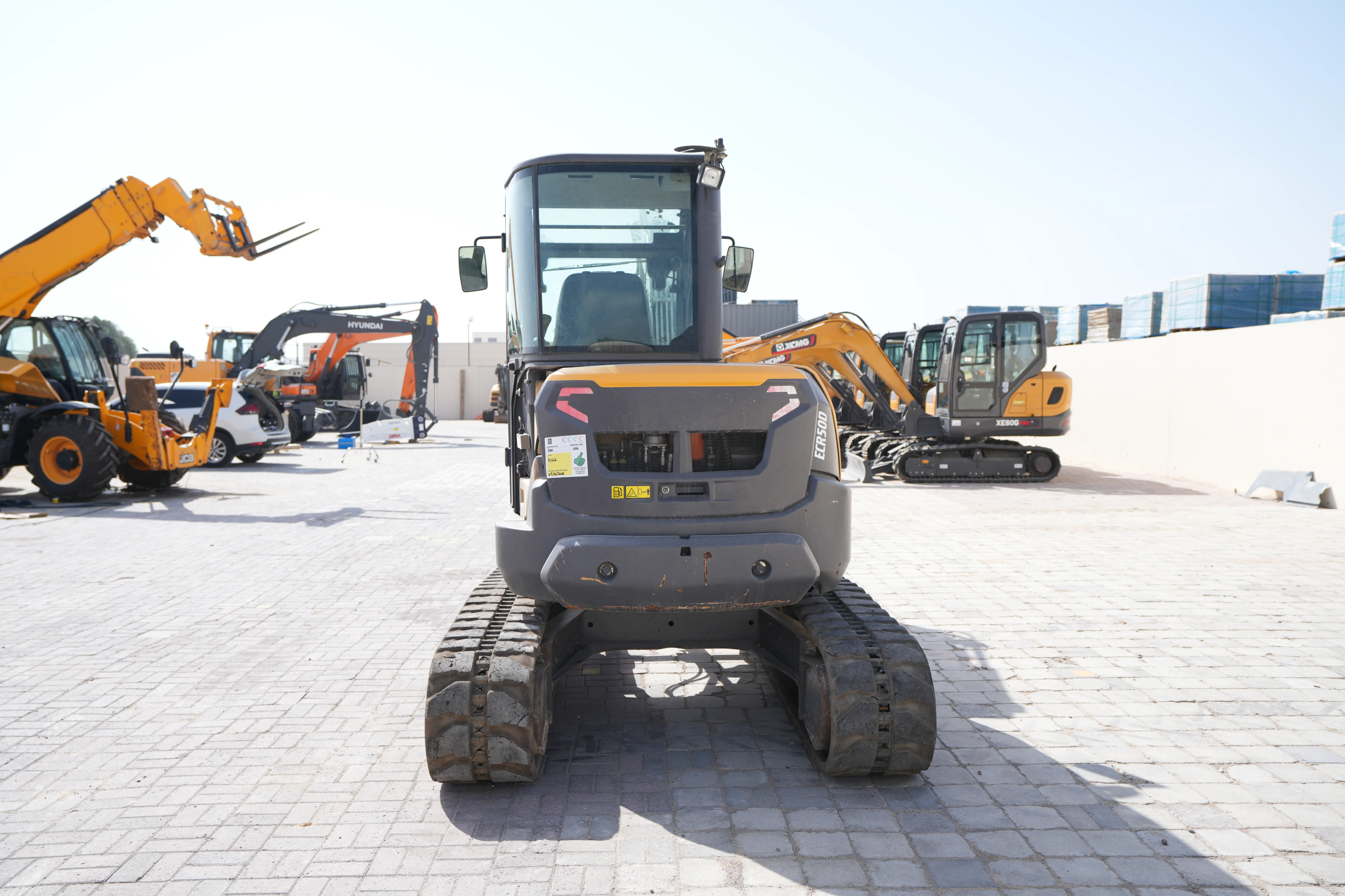 Product-Volvo ECR50D mini excavator-exterior