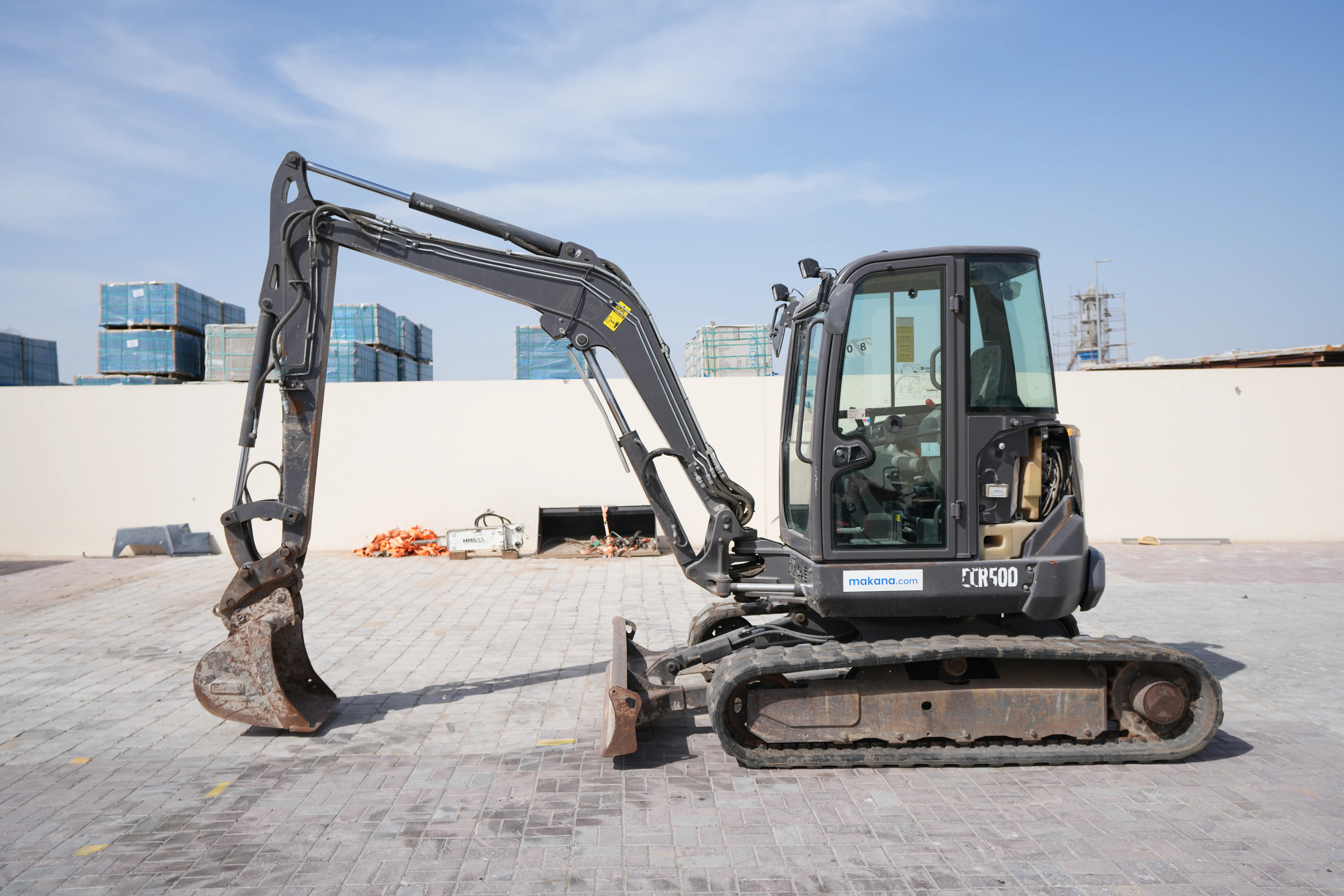 Product-Volvo ECR50D mini excavator-exterior