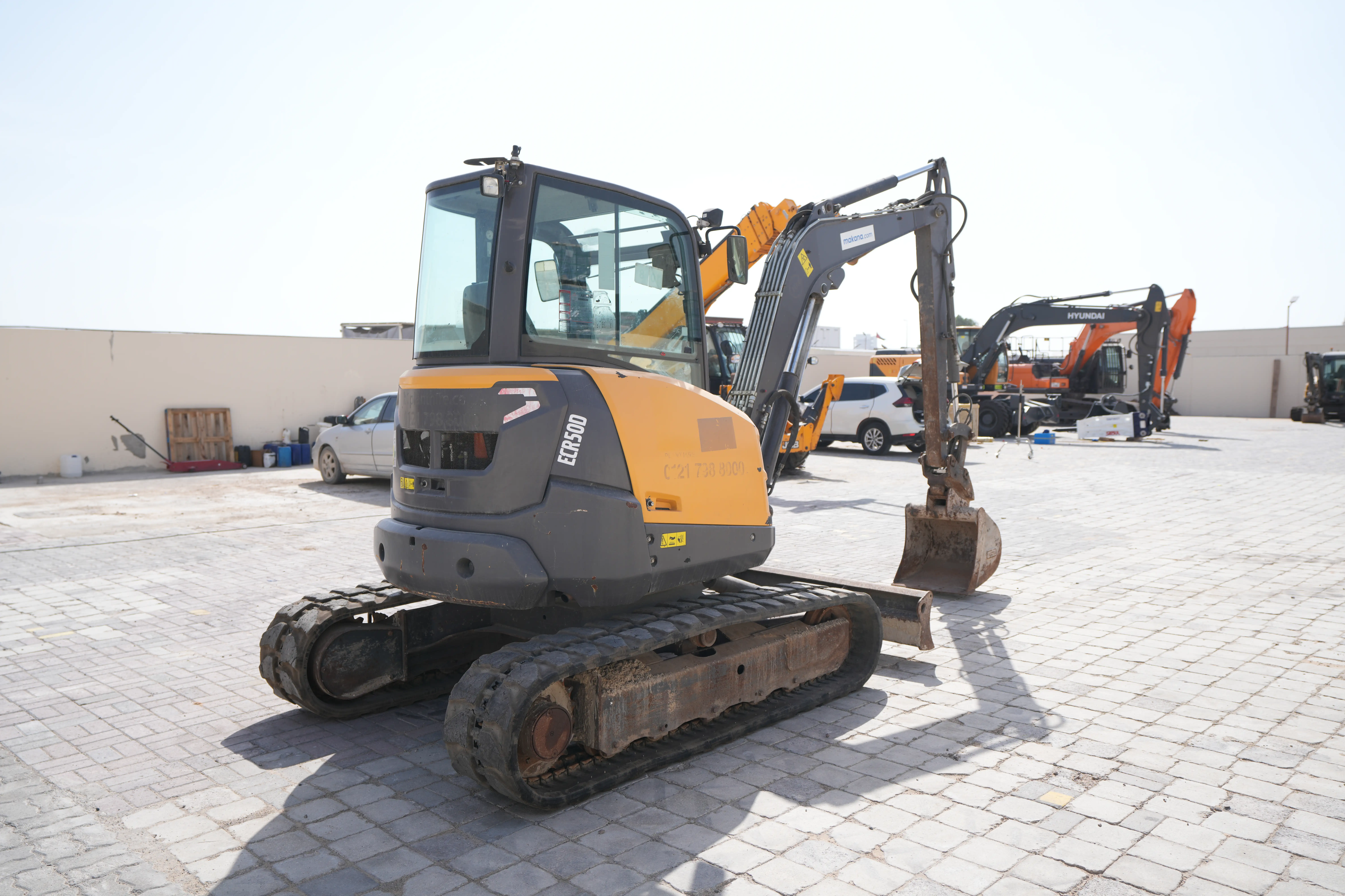 Product-Volvo ECR50D mini excavator-exterior