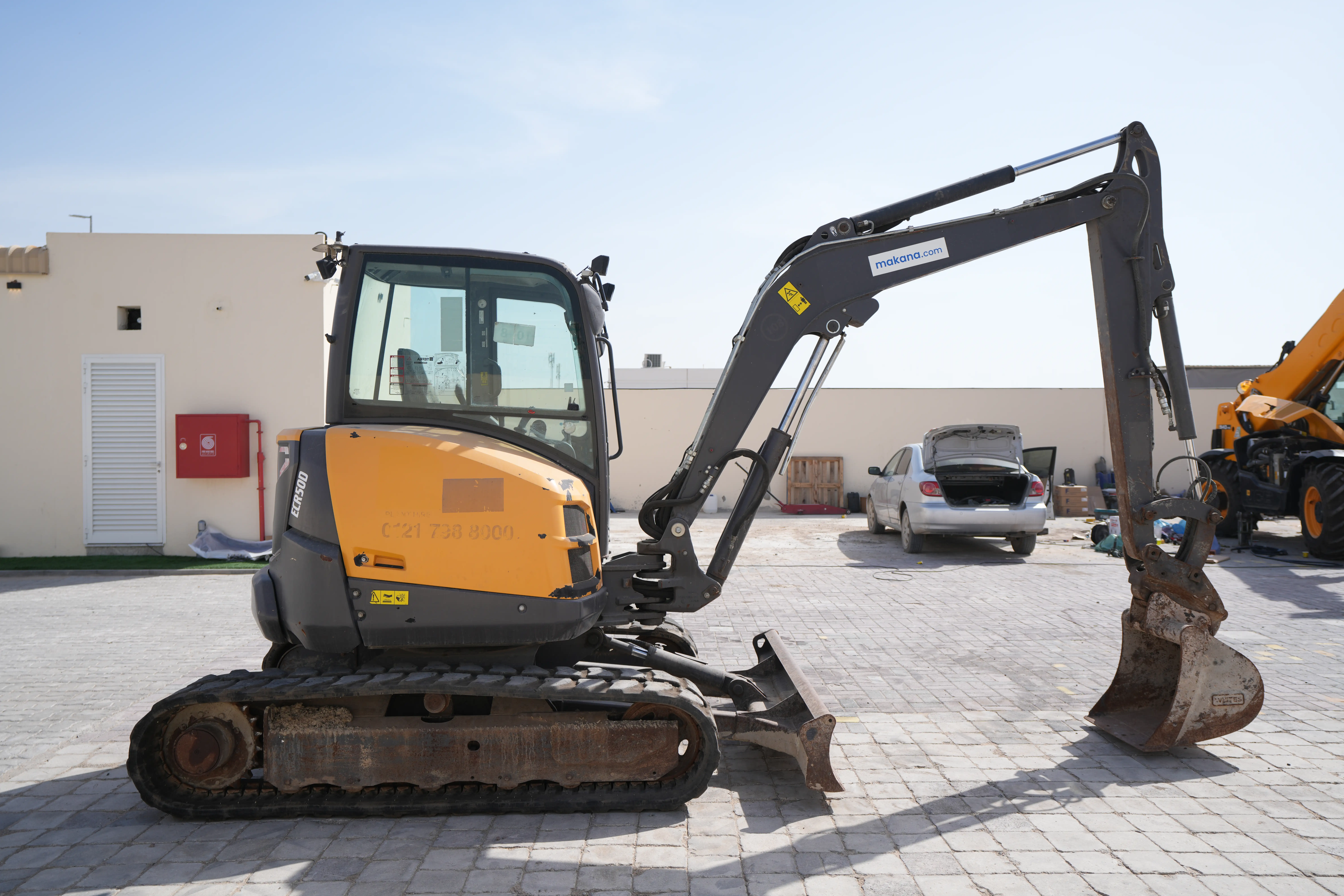 Product-Volvo ECR50D mini excavator-exterior