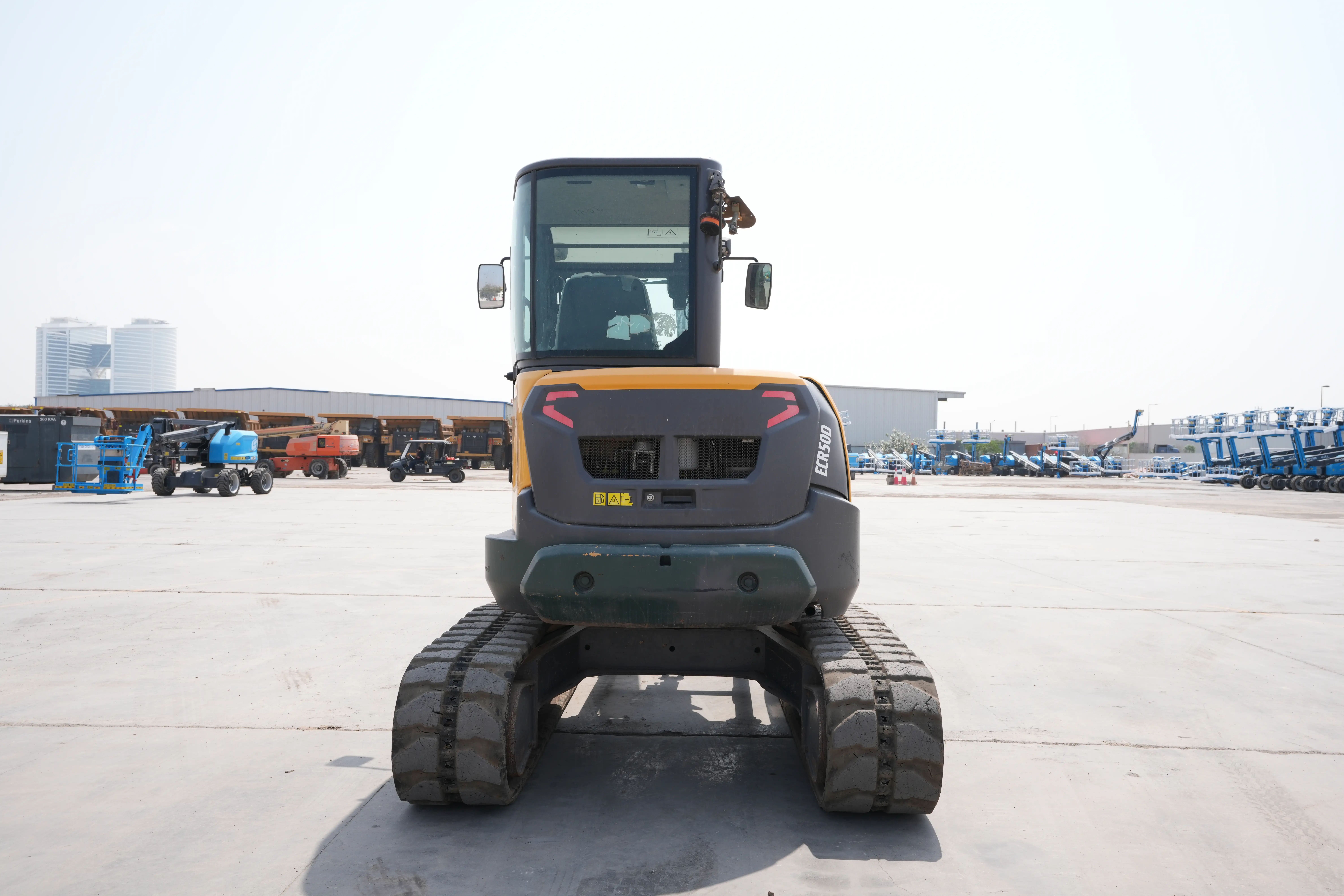 Product-Volvo ECR50D mini excavator-exterior