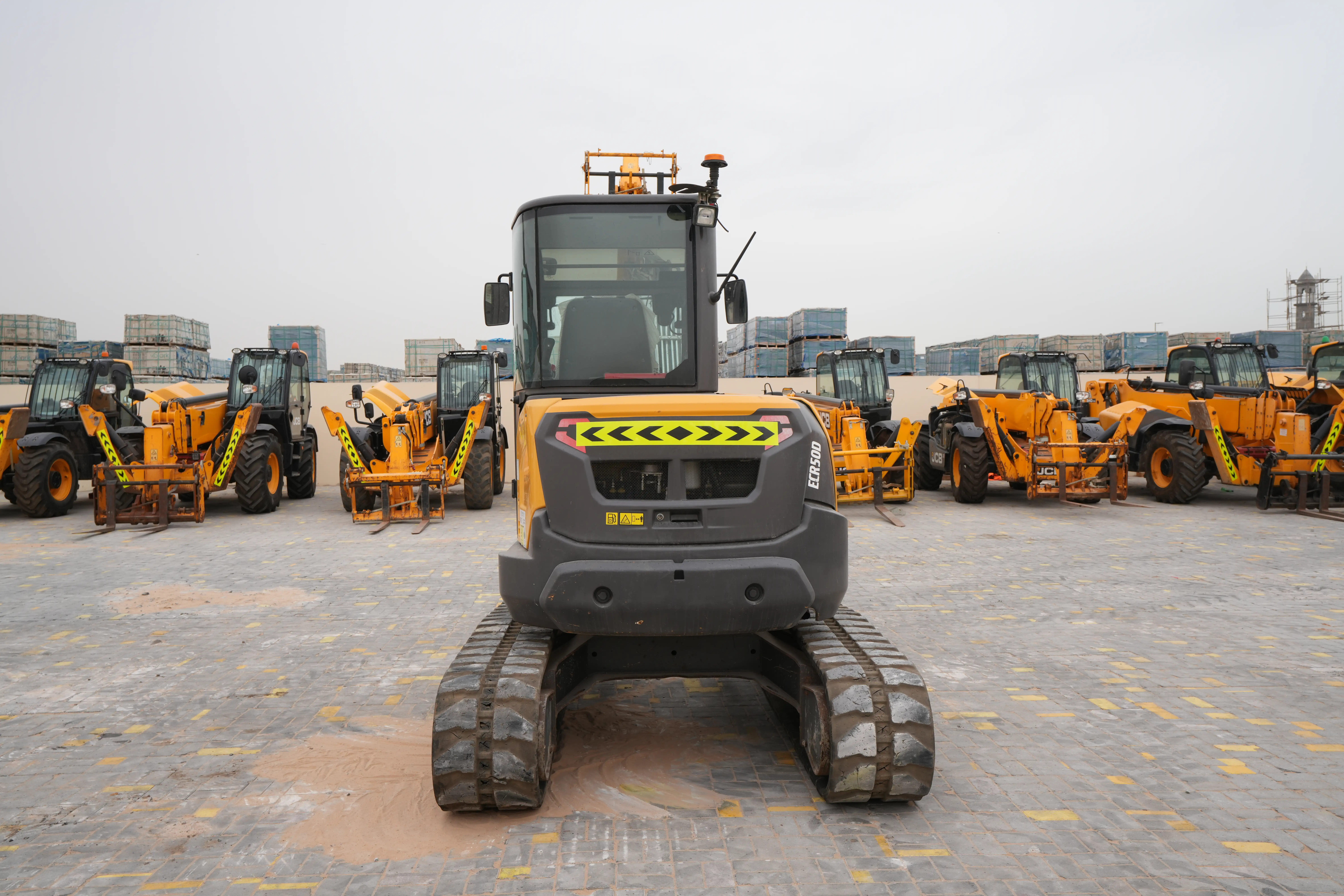Product-Volvo ECR50D mini excavator-exterior