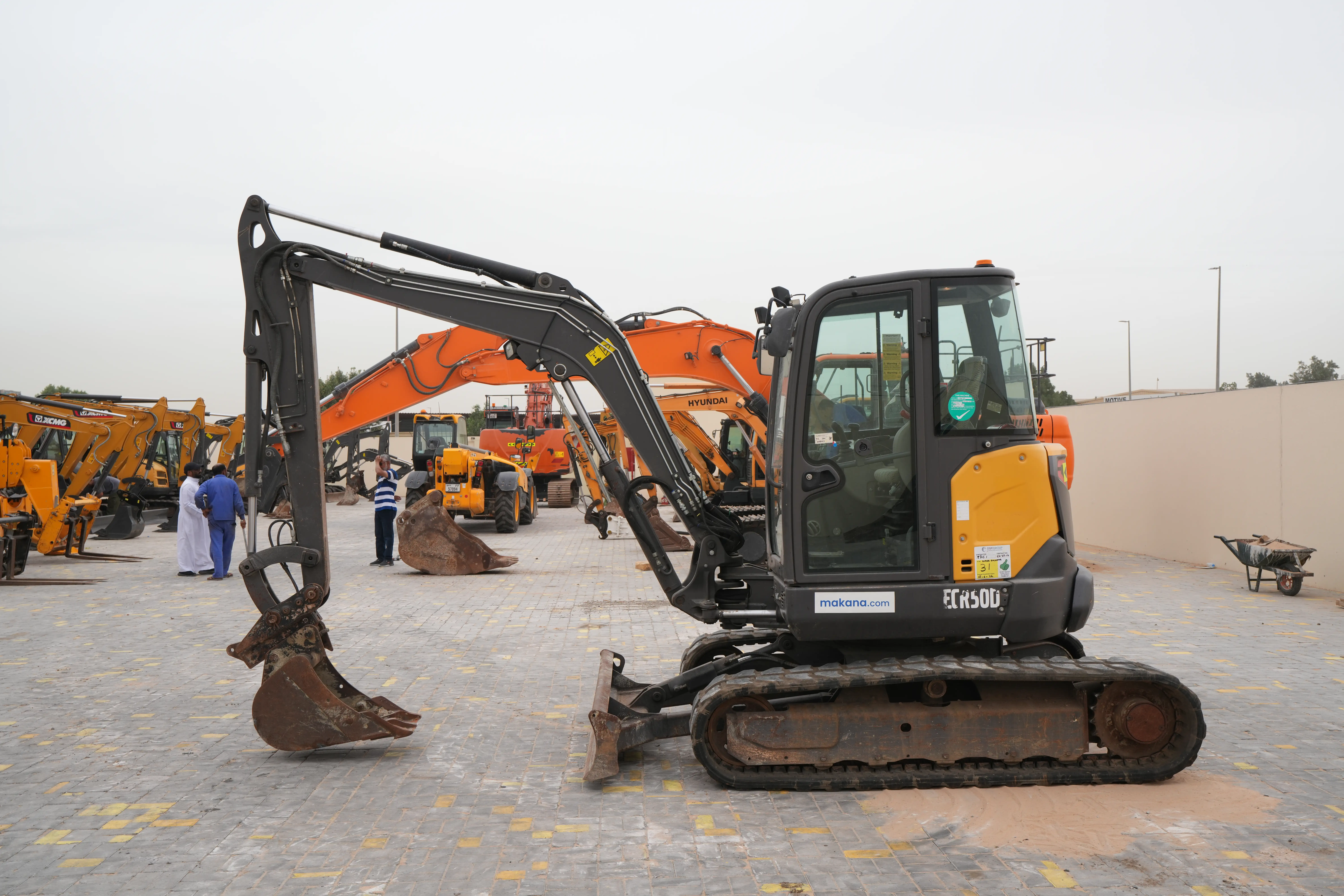 Product-Volvo ECR50D mini excavator-exterior