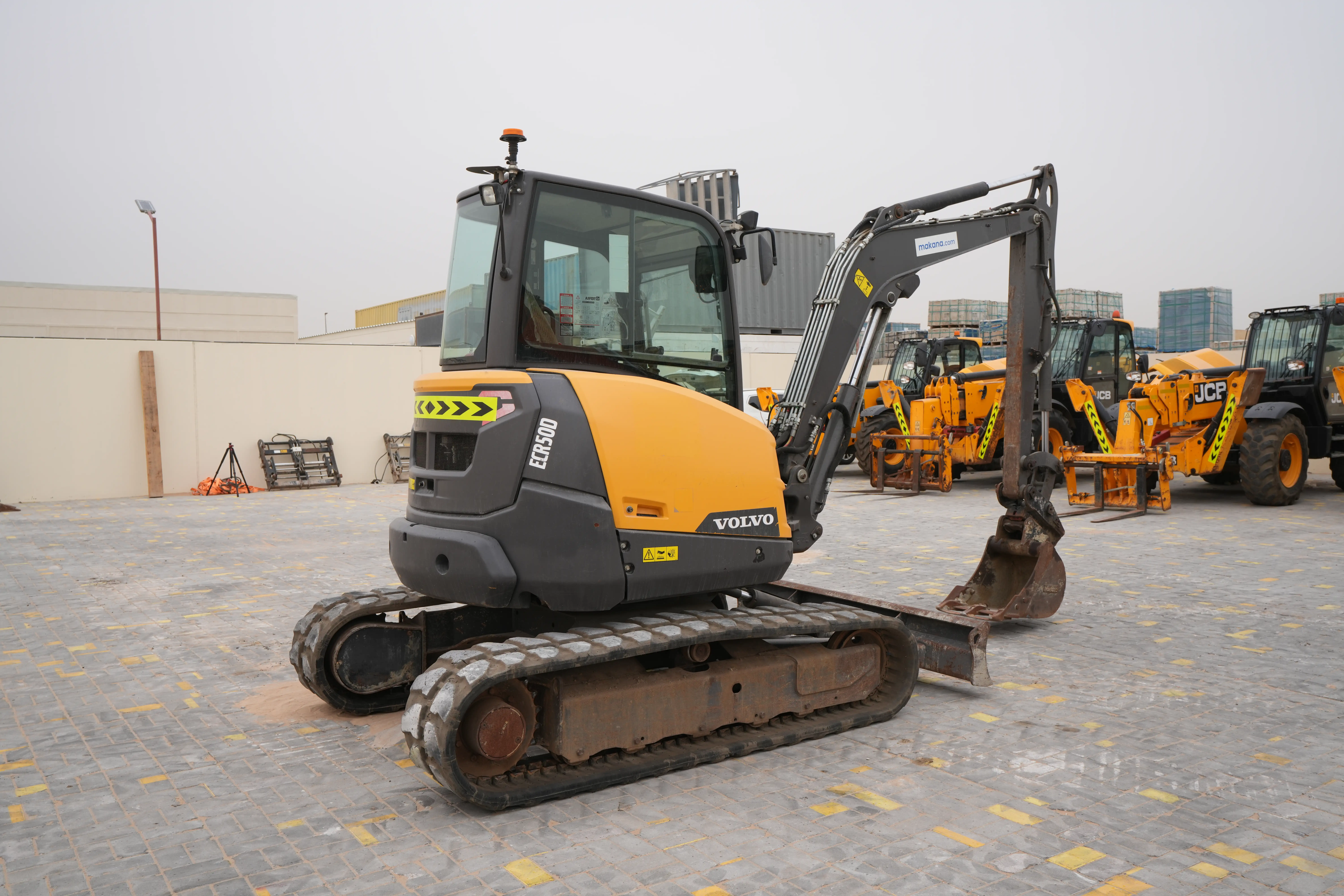 Product-Volvo ECR50D mini excavator-exterior
