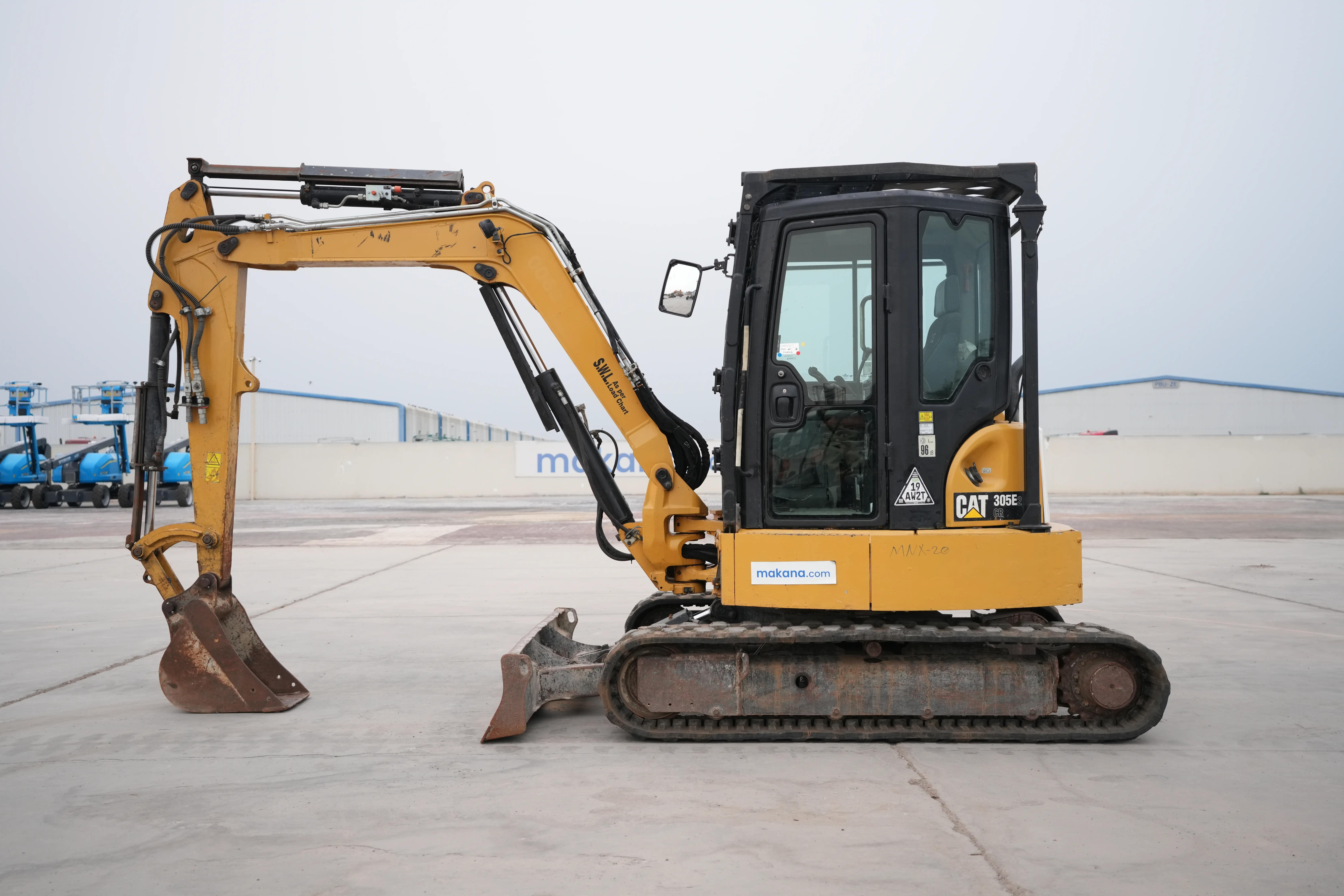Product-Cat 305E2 mini excavator-exterior
