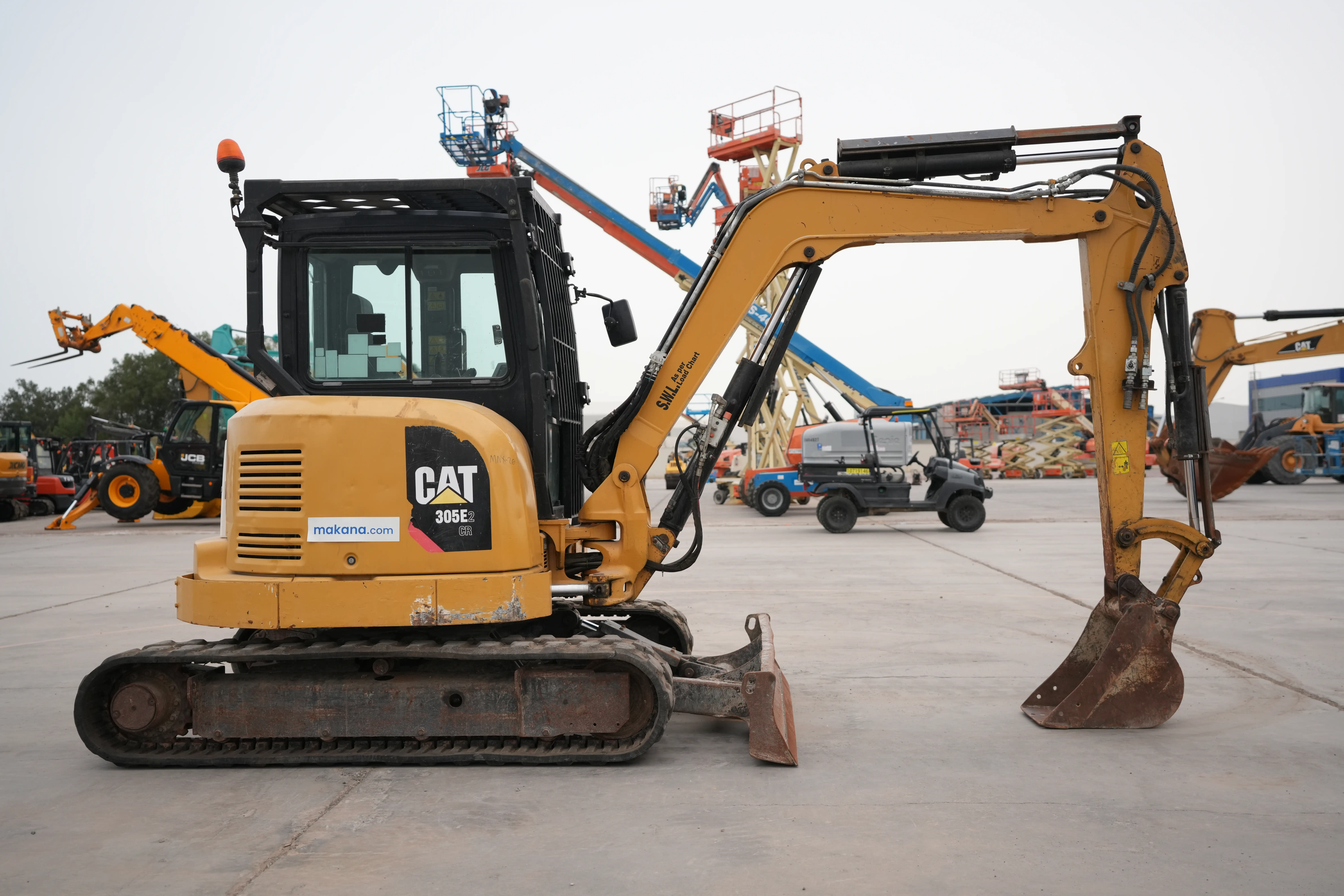 Product-Cat 305E2 mini excavator-exterior