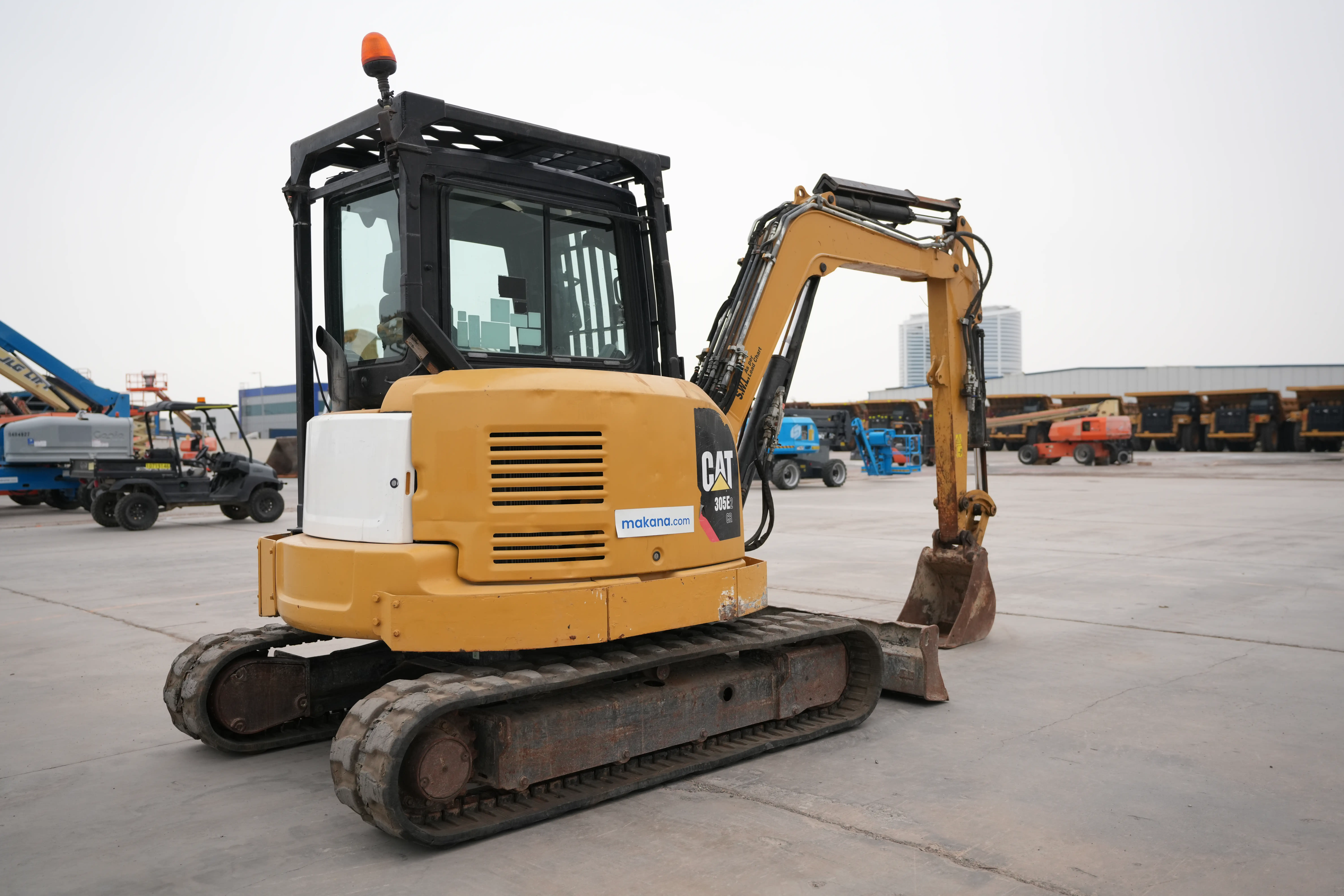 Product-Cat 305E2 mini excavator-exterior