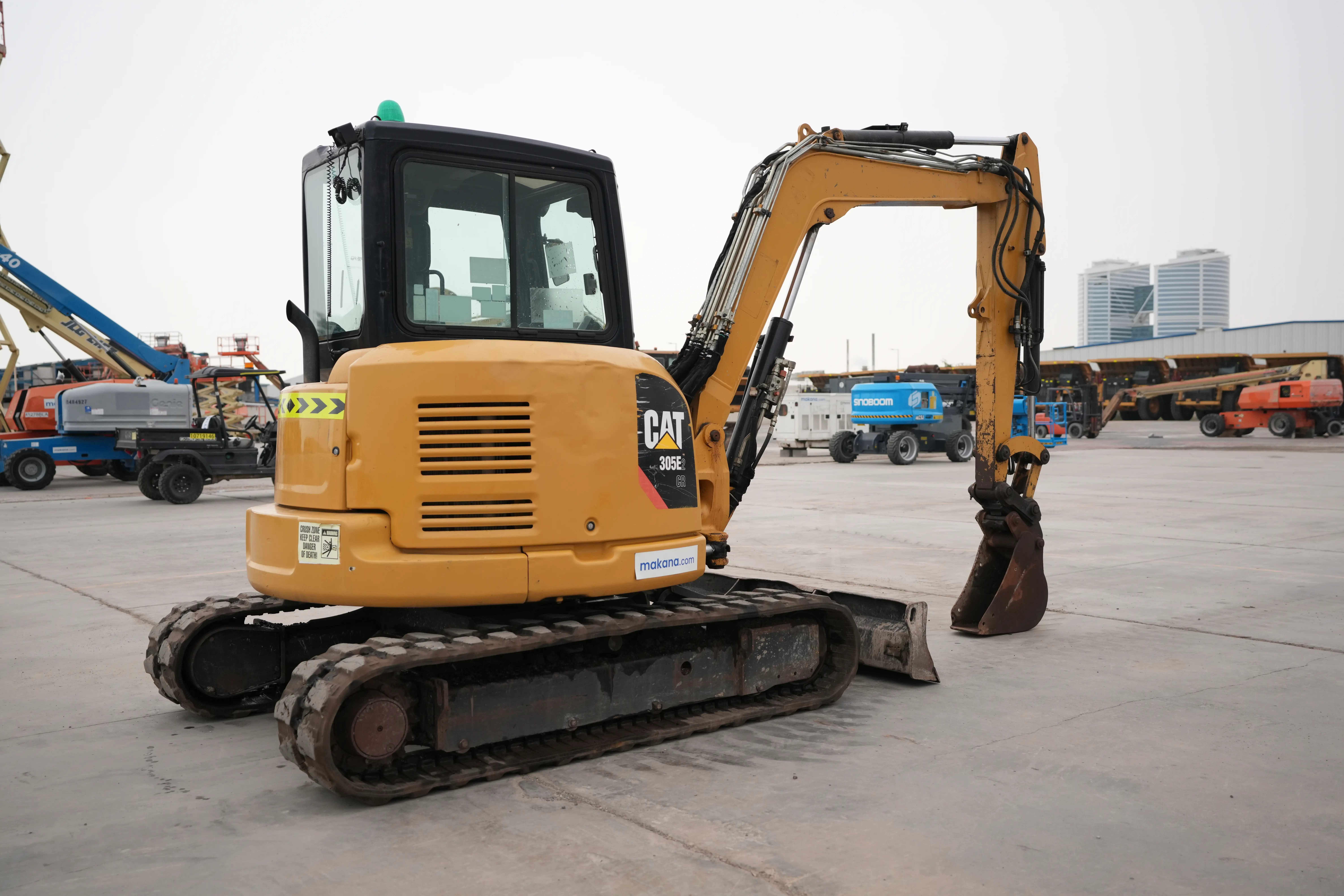 Product-Cat 305E2 mini excavator-exterior