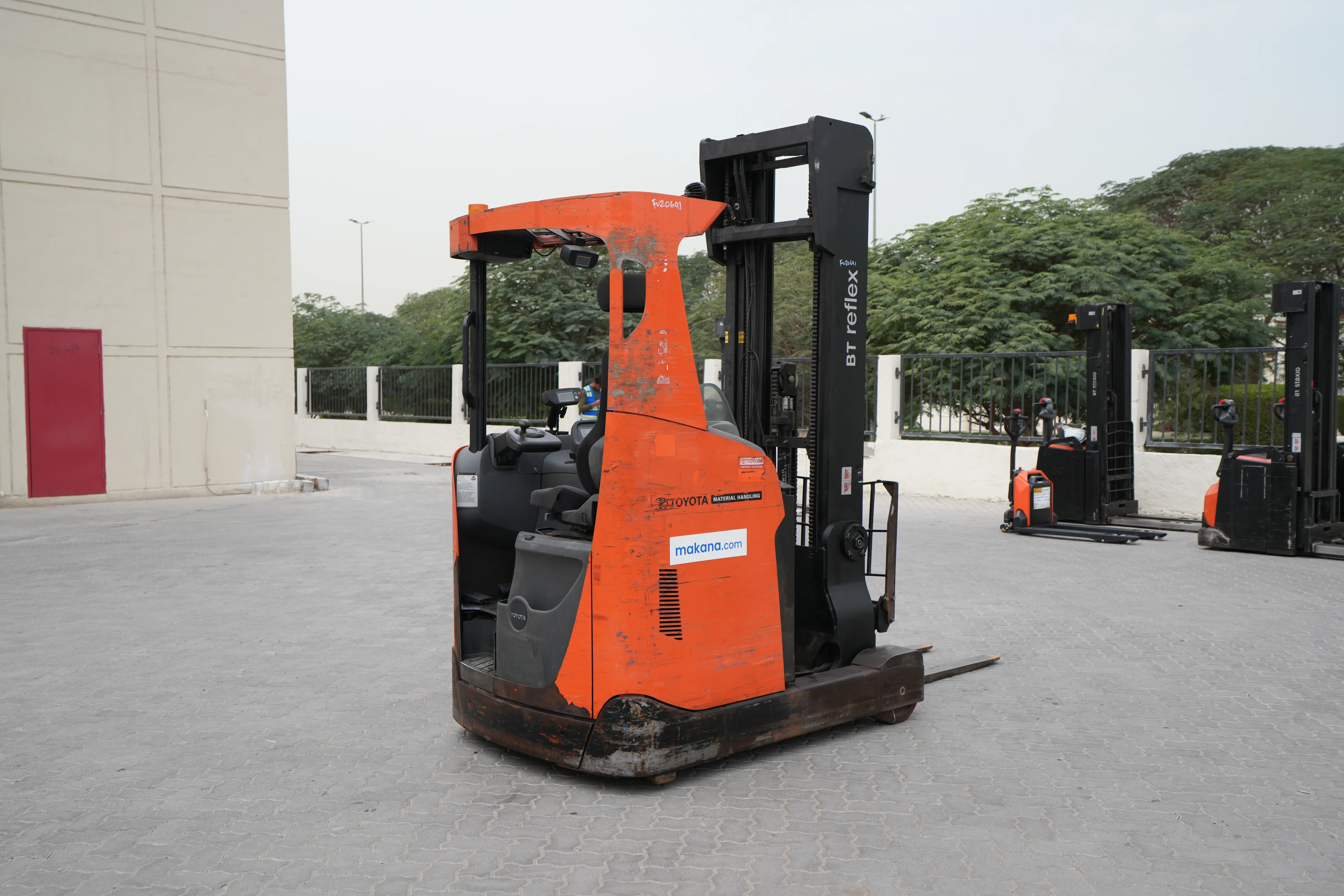 Product-2018 Toyota Reflex RRE160H reach truck-exterior