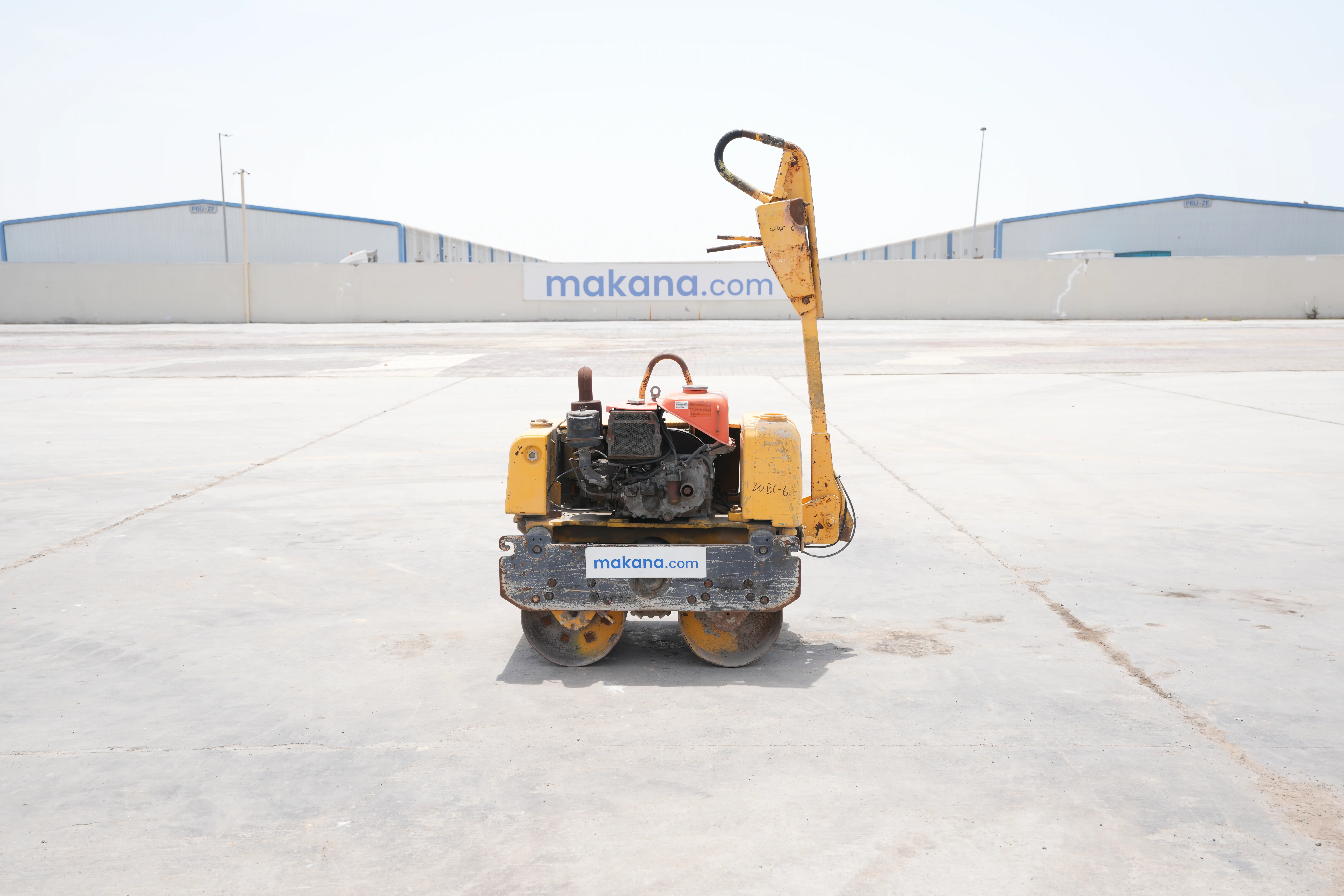 Product-Sakai HV60 walk-behind roller-exterior