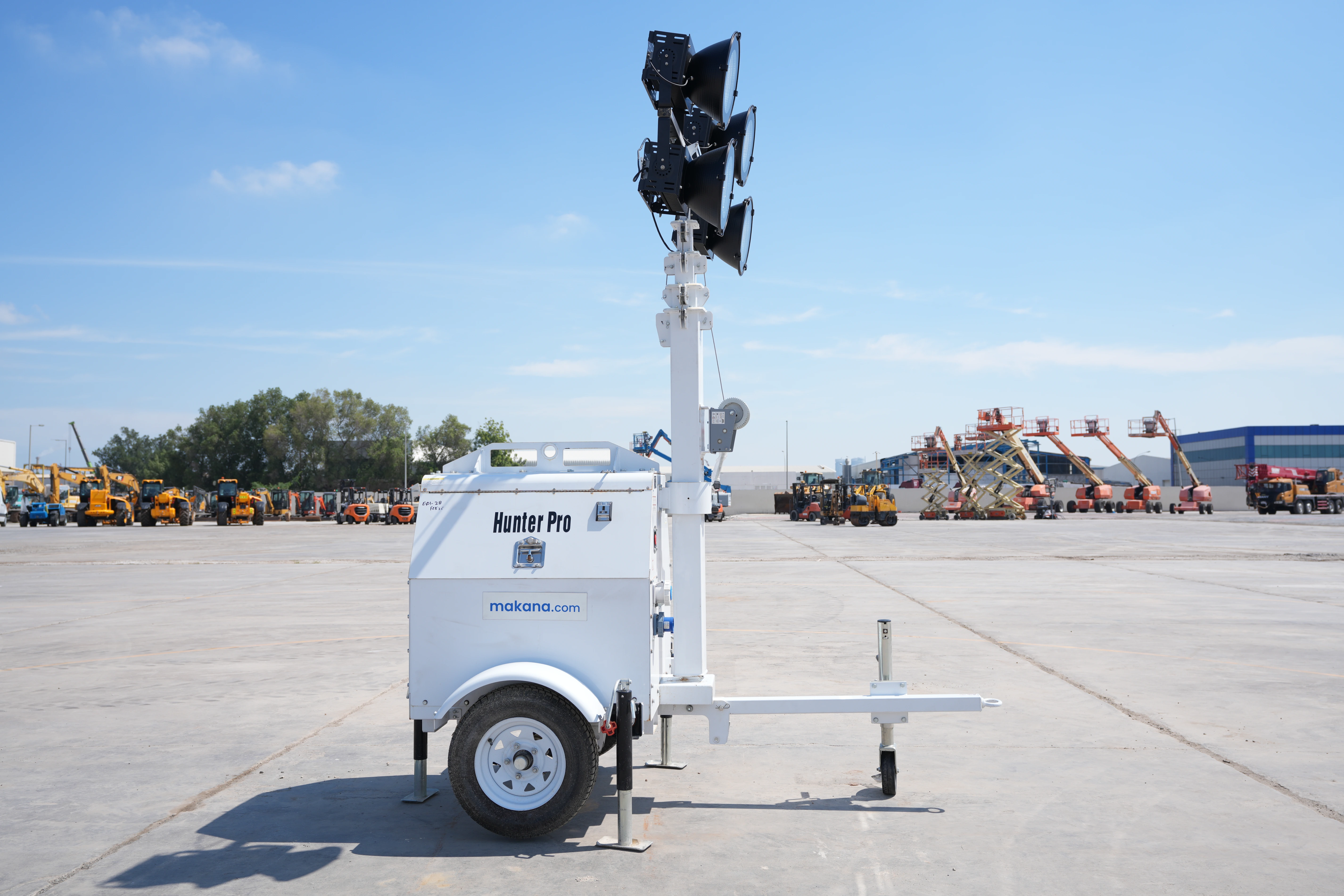 Product-Hunter Pro GLTS4005 light tower-exterior