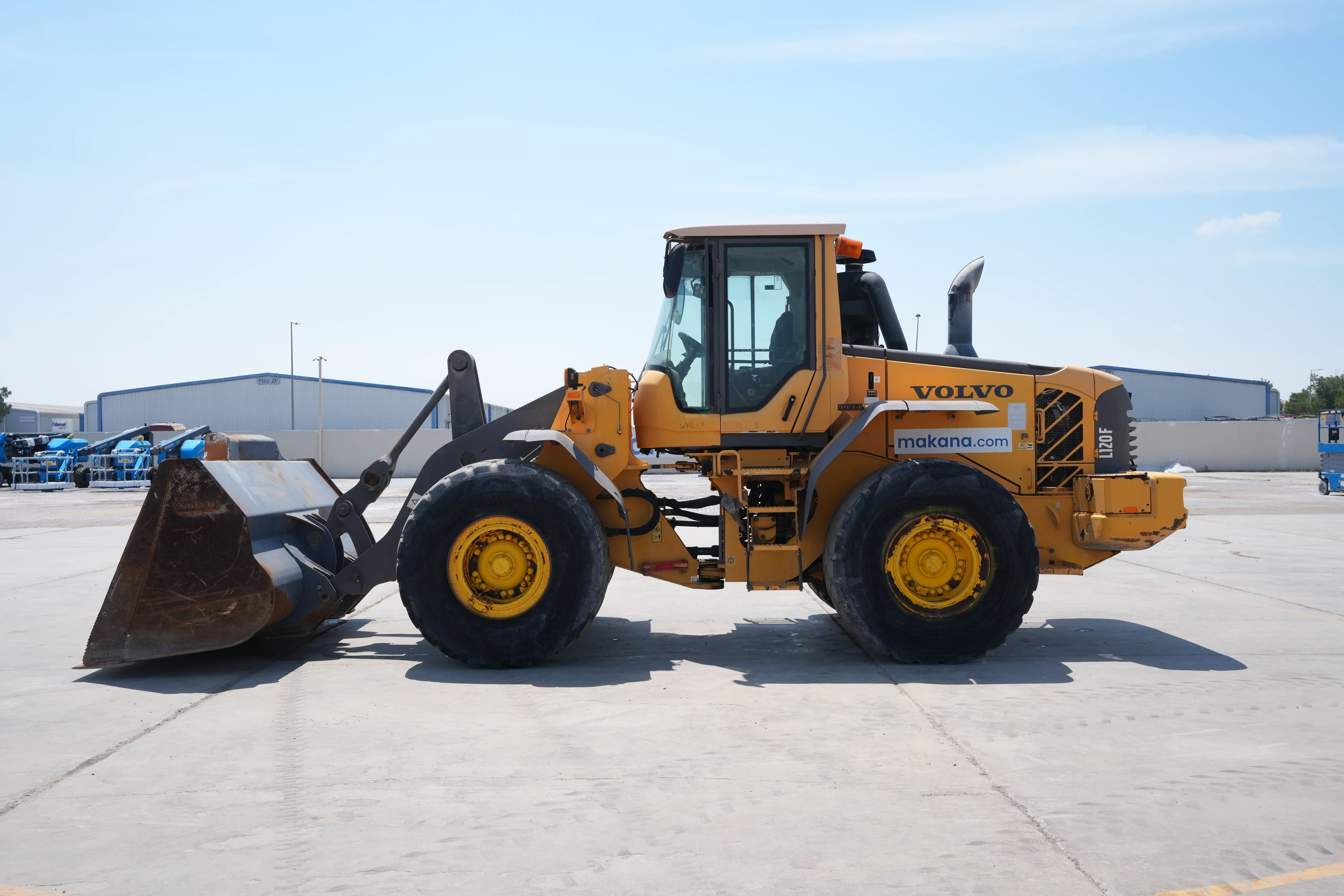 Product-Volvo L120F wheel loader-exterior