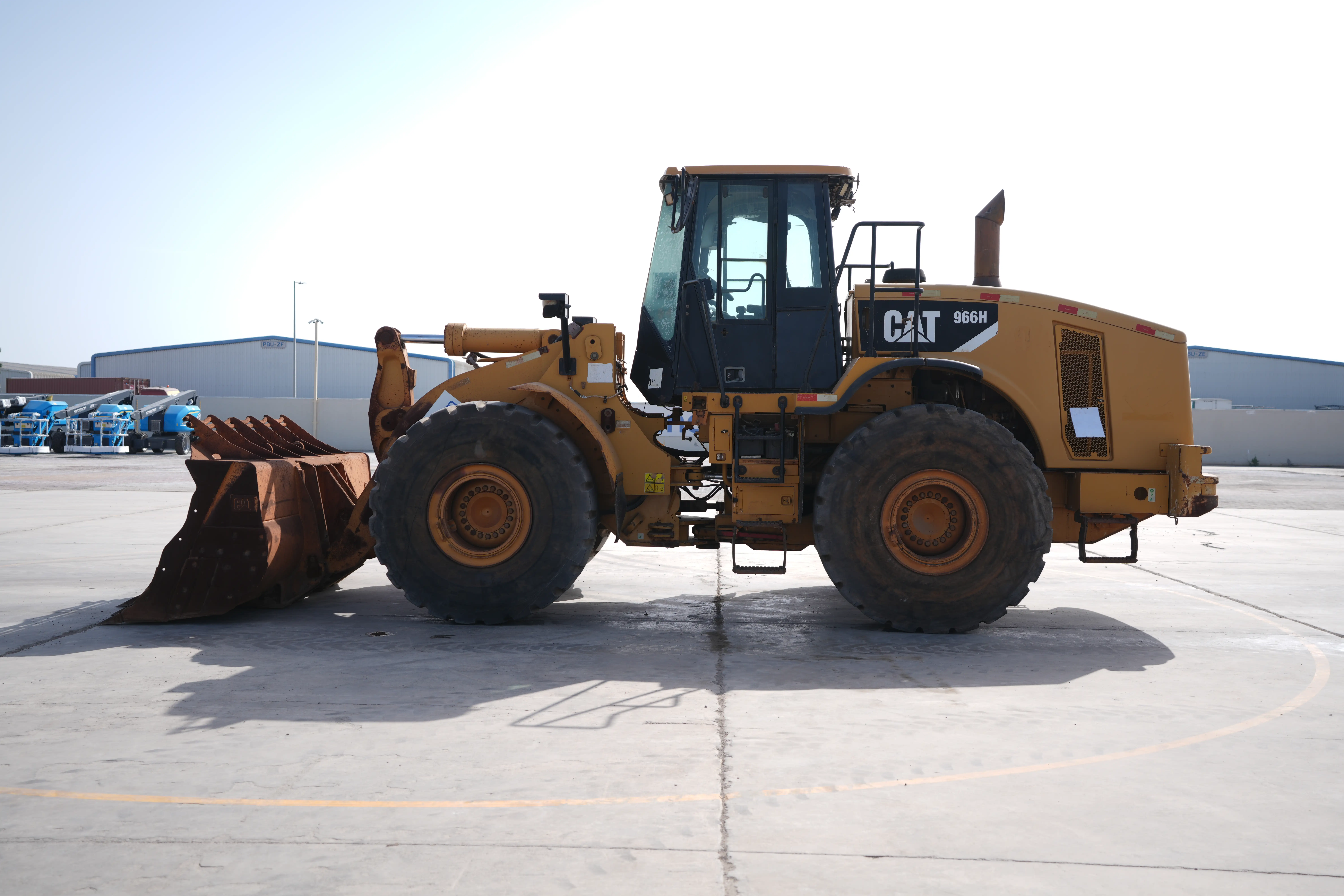 Product-Cat 966H wheel loader-exterior