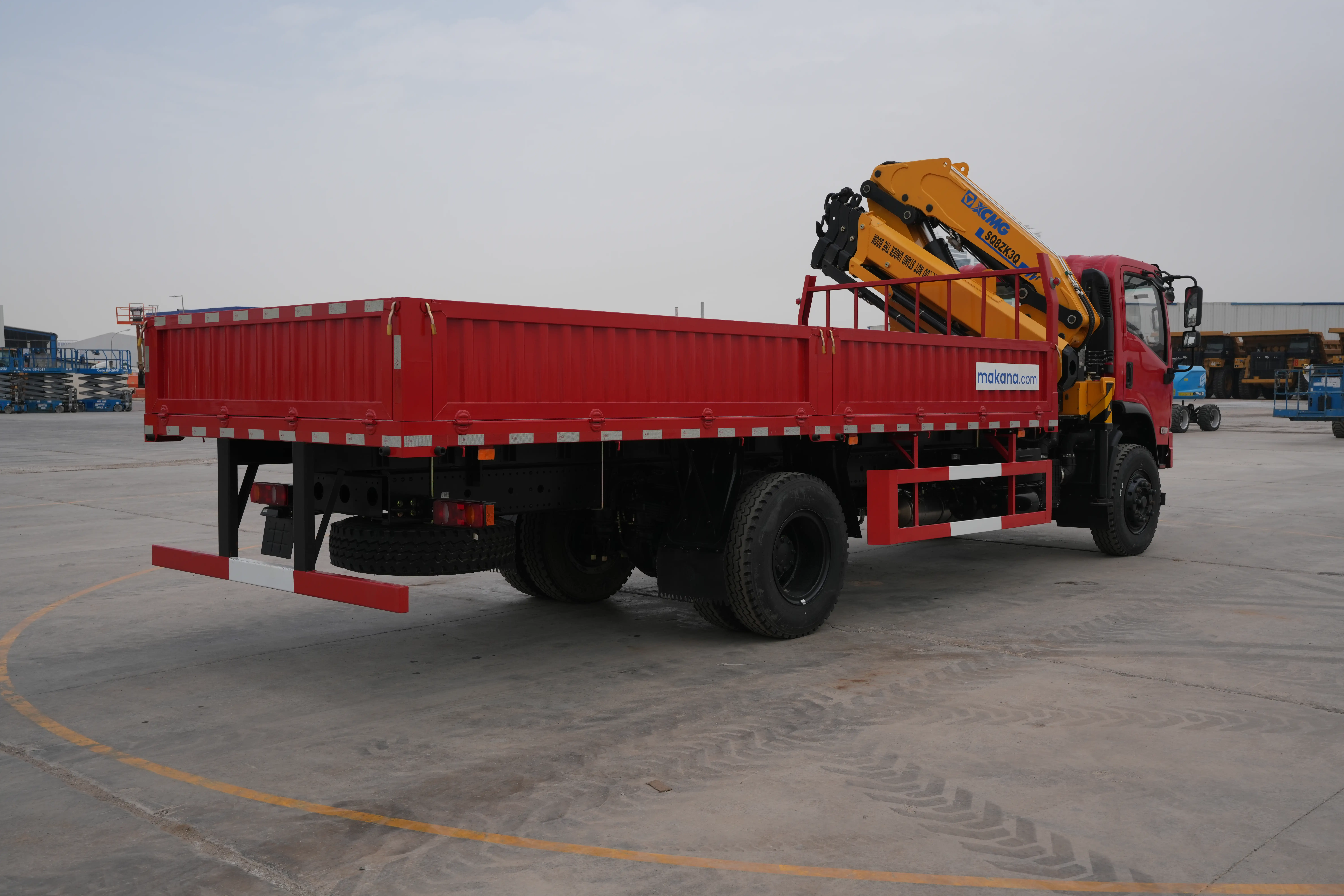 Product-XCMG SQ8ZK3Q boom crane on Dongfeng 4x2 truck-exterior