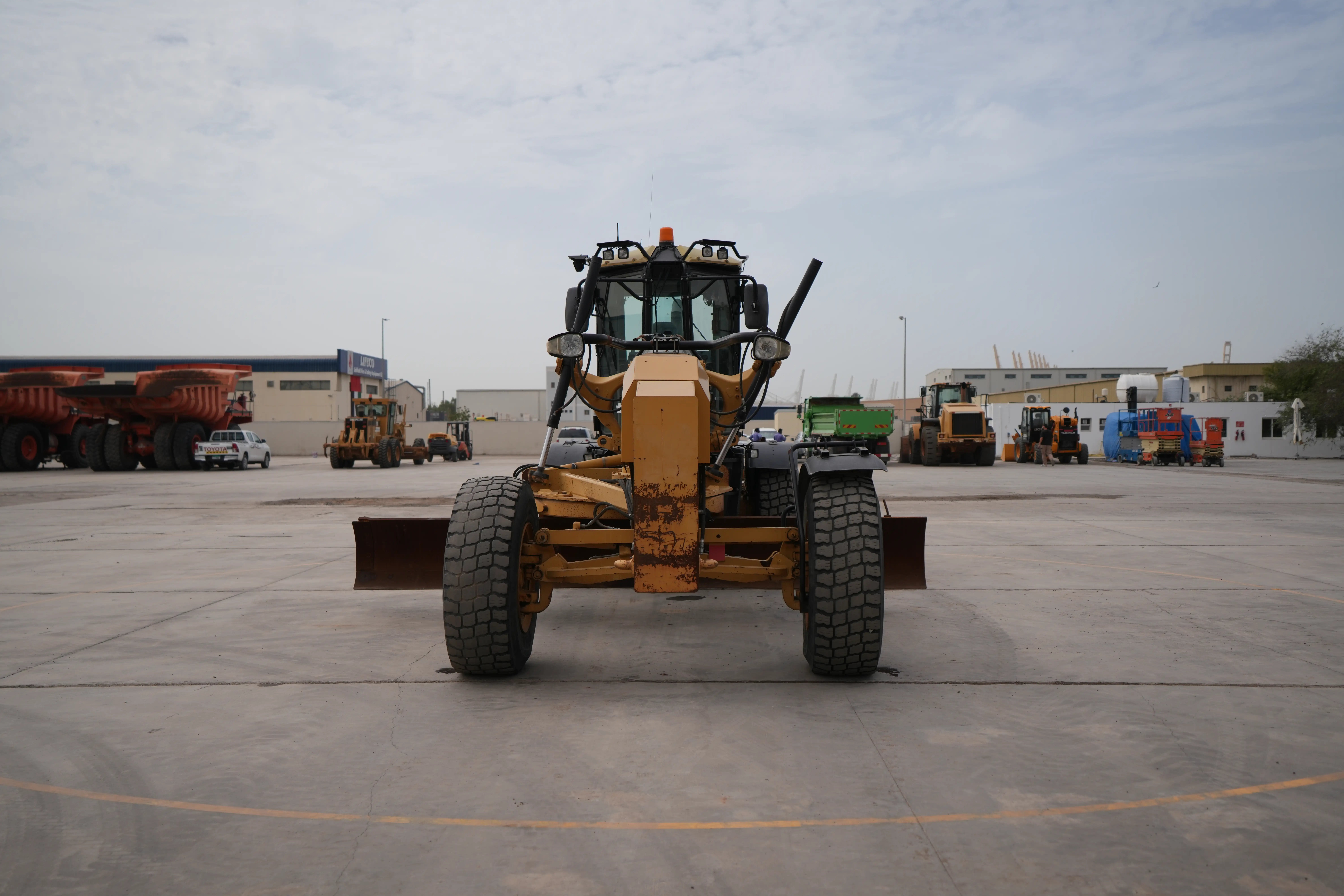 Product-Cat 140M VHP Plus motor grader-exterior