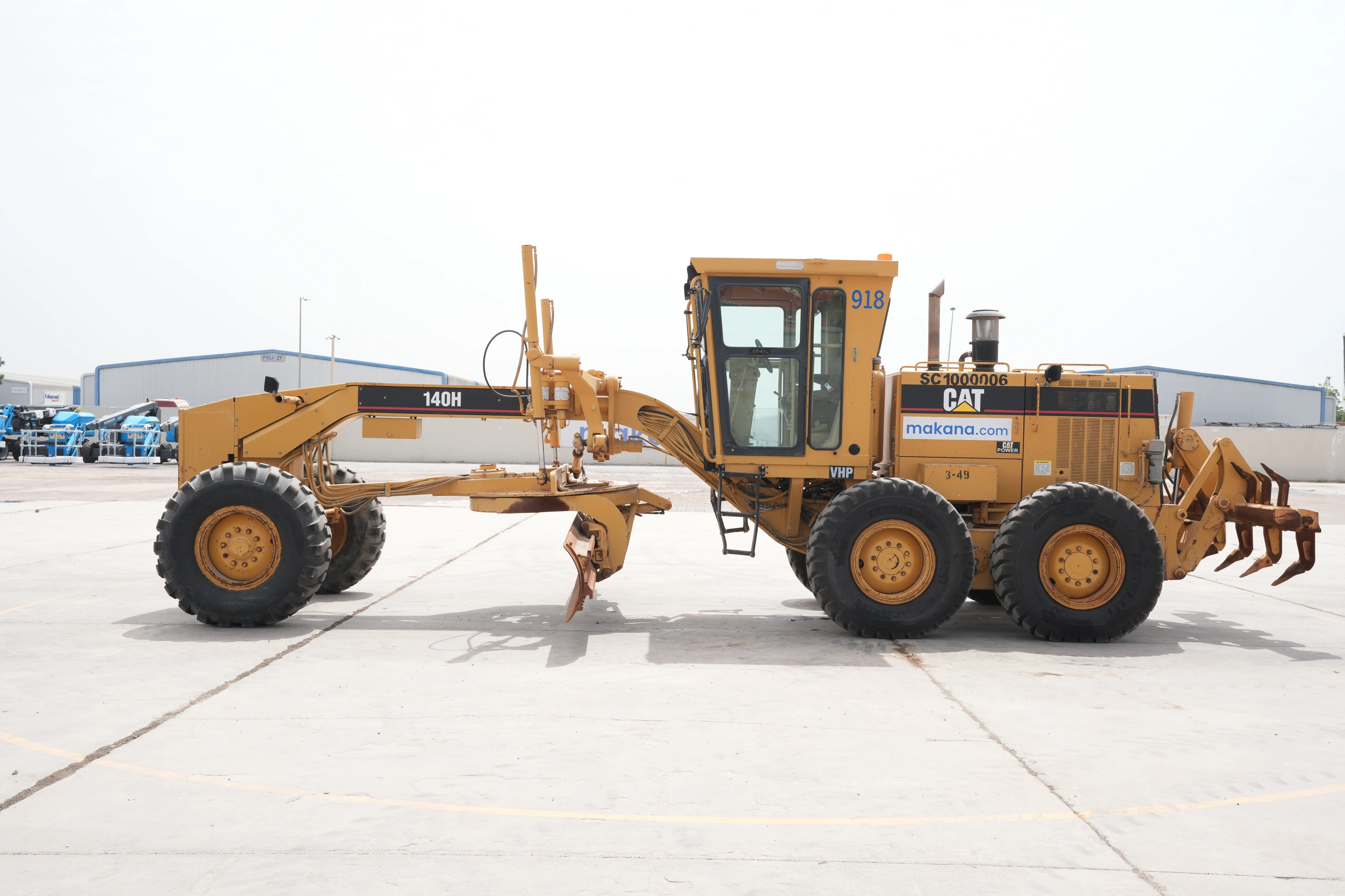 Product-Cat 140H motor grader-exterior