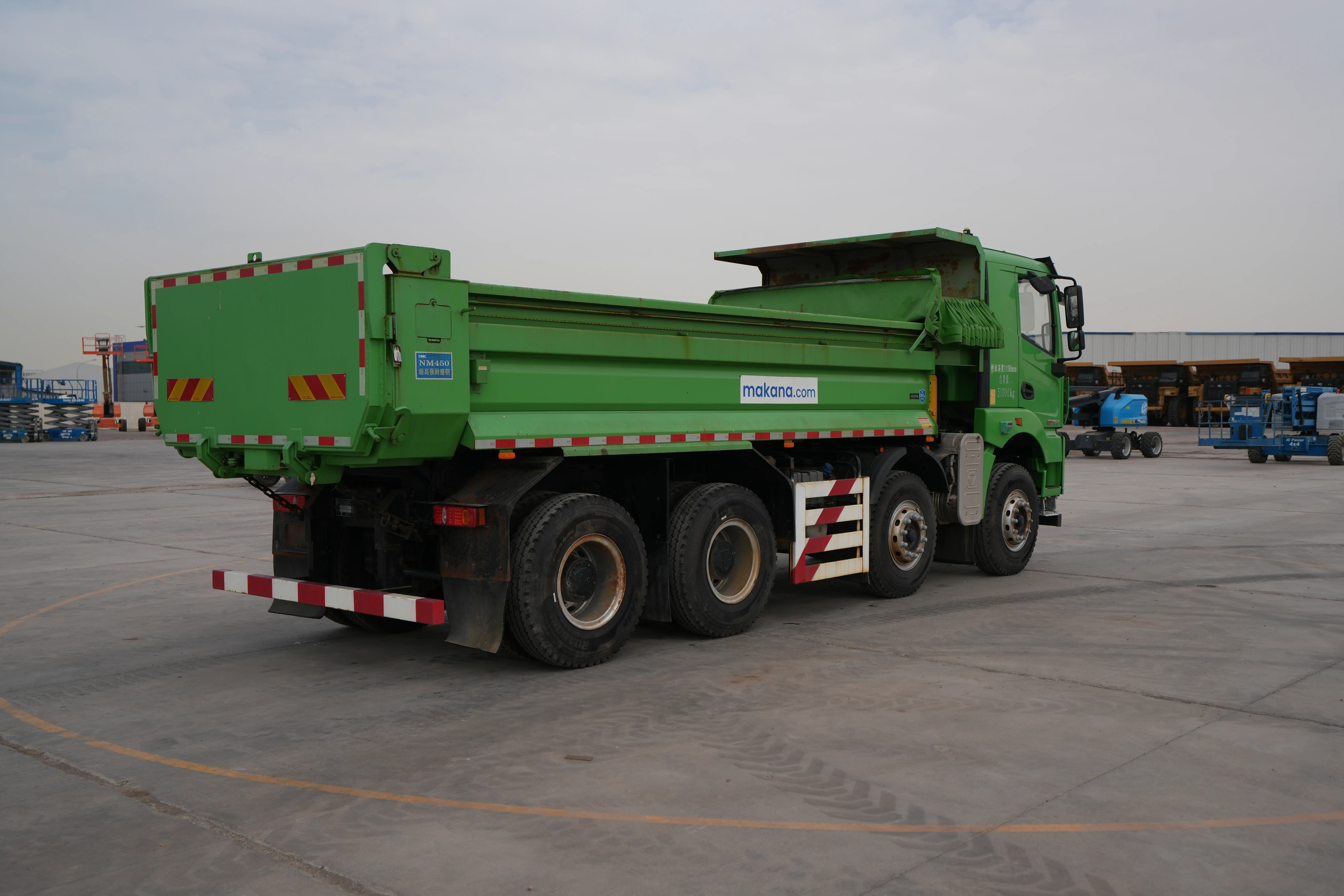 Product-XCMG Hanvan G5 8x4 tipper truck-exterior